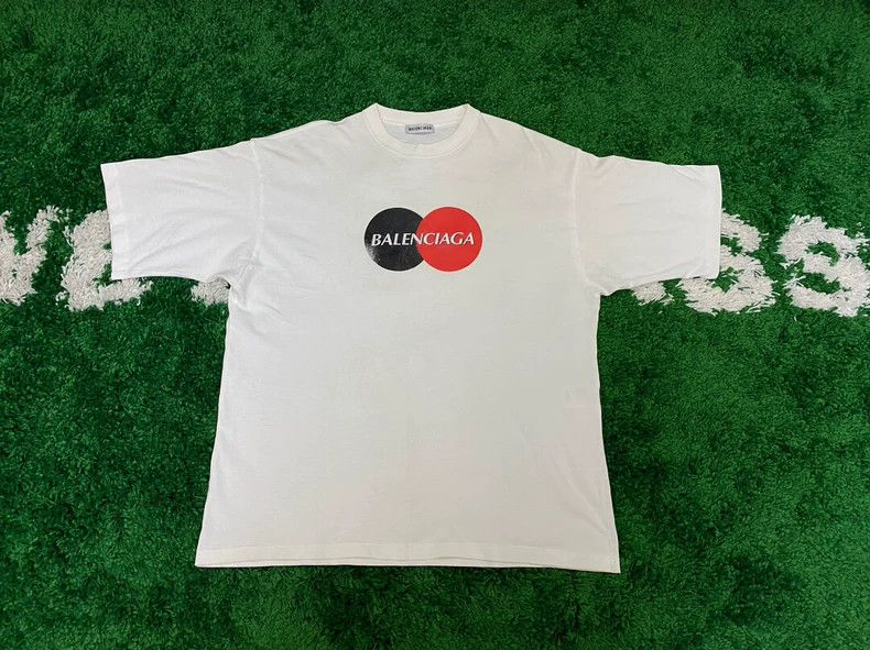 Balenciaga Balenciaga White MasterCard Short Sleeve Size M Size US M / EU 48-50 / 2 - 1 Thumbnail