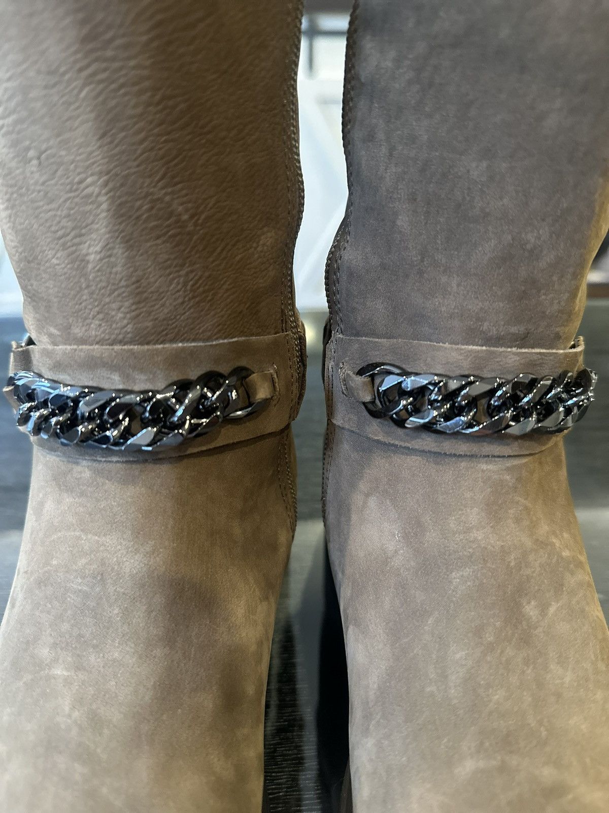 Steve Madden Steve Madden •Quin• Taupe Nubuck Boots Size 6 Size US 6 / IT 36 - 3 Thumbnail