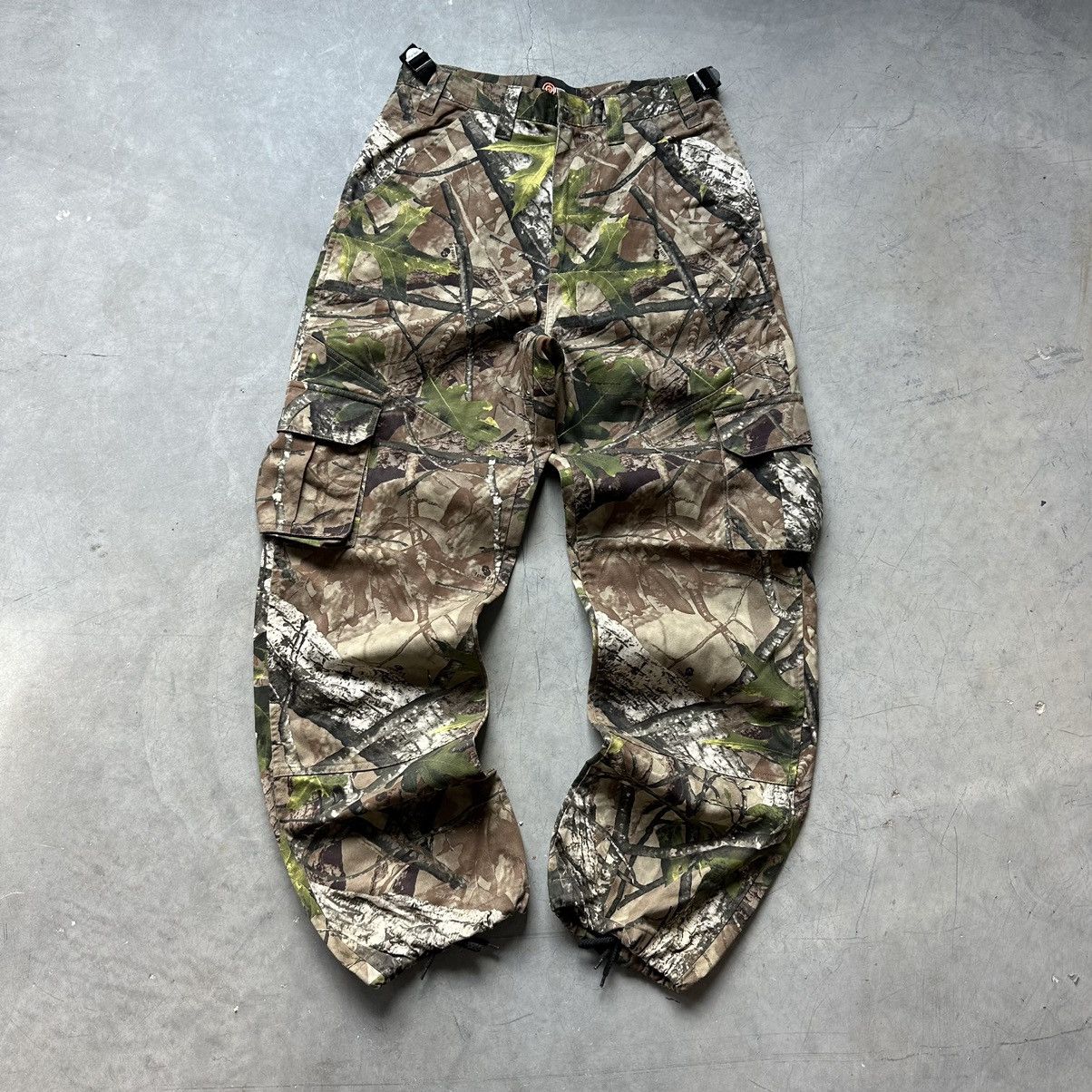 Vintage Crazy Vintage Realtree Camo Cargo Pants