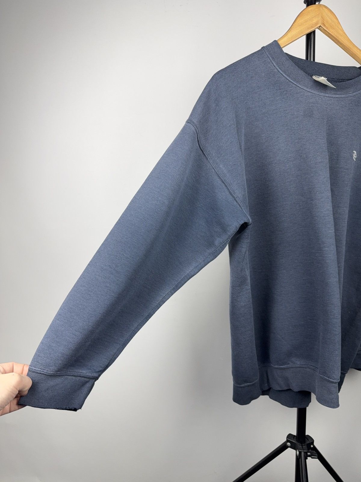 Ford 90s Vintage Ford Small Logo Embroidered Crewneck Sweatshirt Size US L / EU 52-54 / 3 - 7 Thumbnail