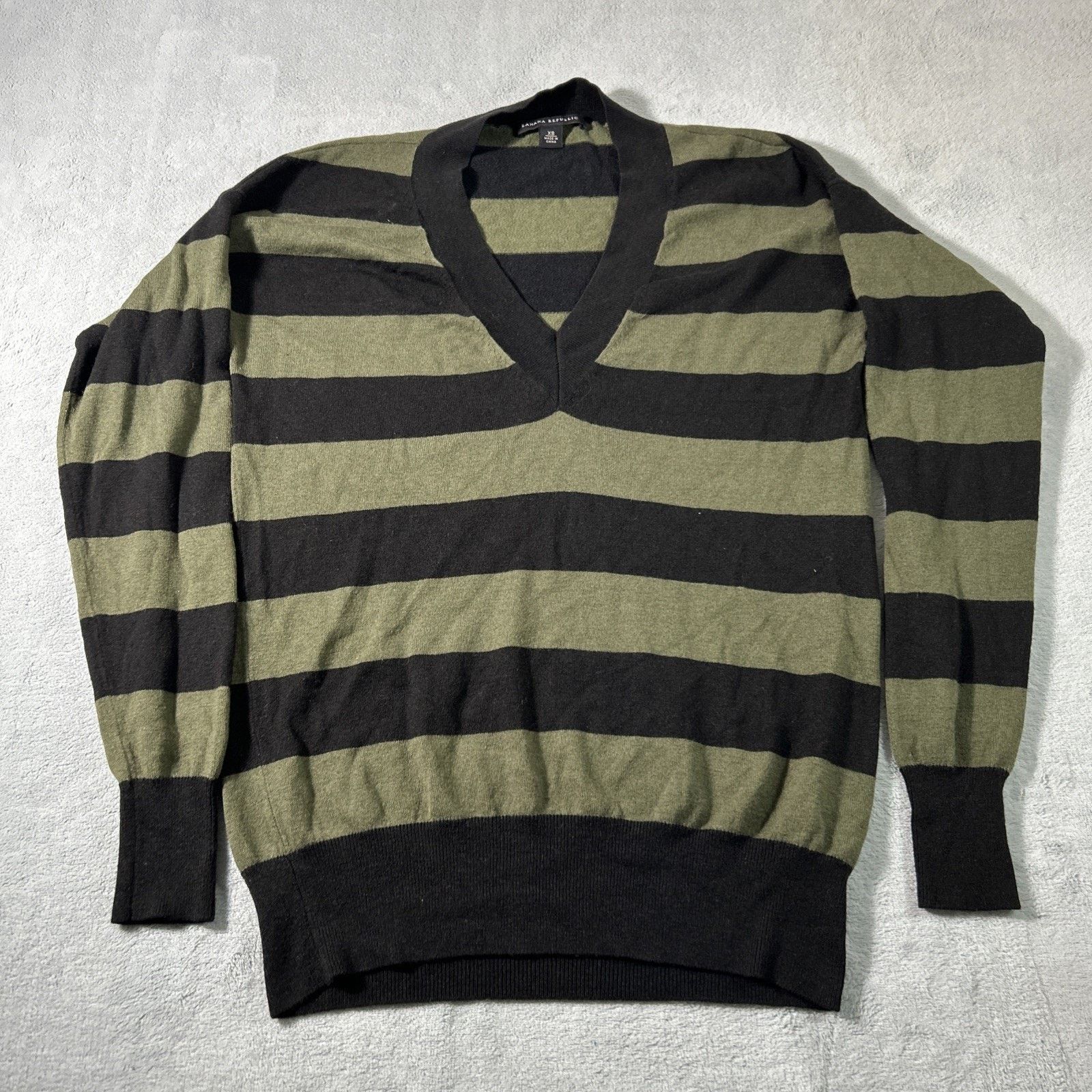 Banana Republic Cashmere Luxury Cable Knit Sweater Womens XS Silk Granola Size XS / US 0-2 / IT 36-38 - 2 Thumbnail