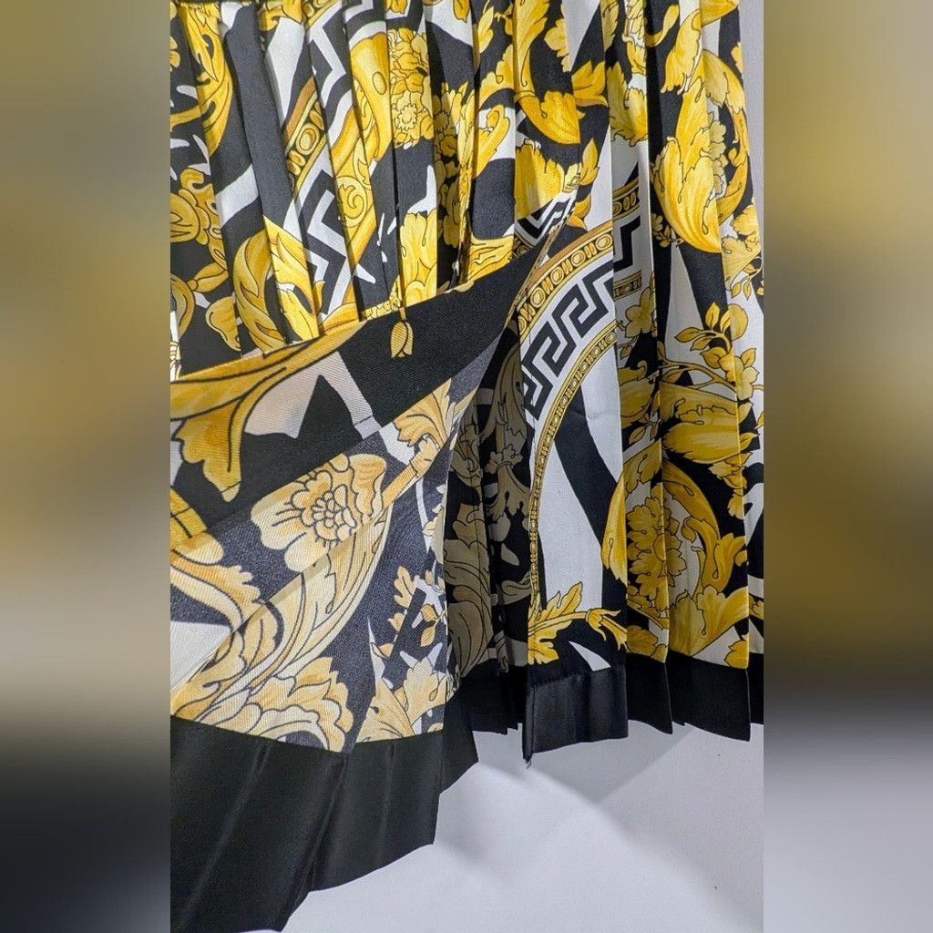 Versace Versace Iconic Baroque Print Pleated Silk Skirt Size 28" / US 6 / IT 42 - 8 Thumbnail