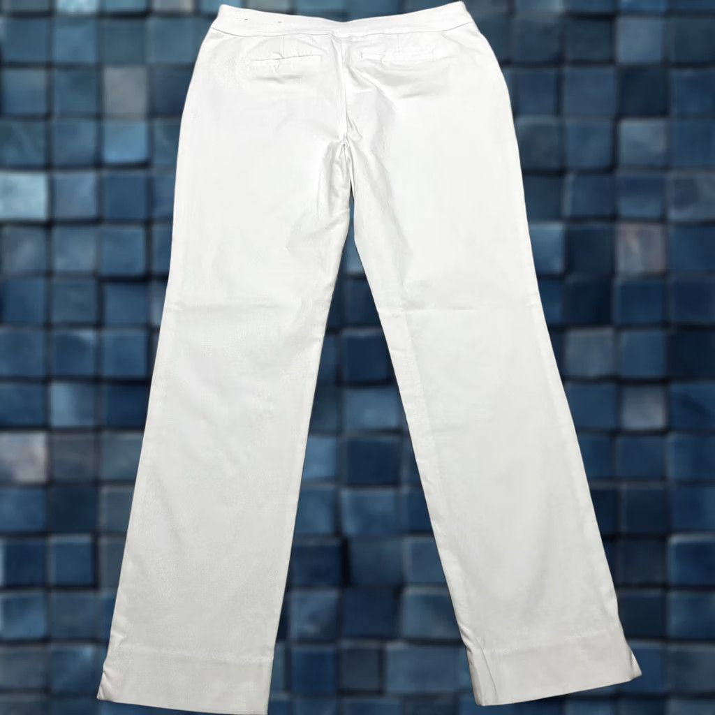 Vintage Chico's White Mid Rise Pull On Ankle Pants Women 4 Straight Front Solid 26in Inseam Preppy Style, Business Casual Size 27" / US 4 / IT 40 - 1 Thumbnail