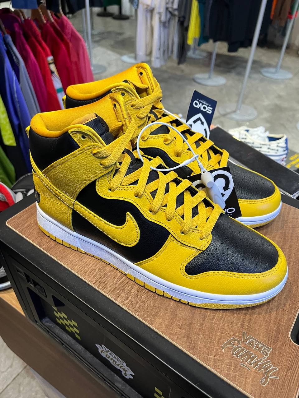 Nike Nike Dunk High X Wu Tang Size US 9 / EU 42 - 1 Thumbnail