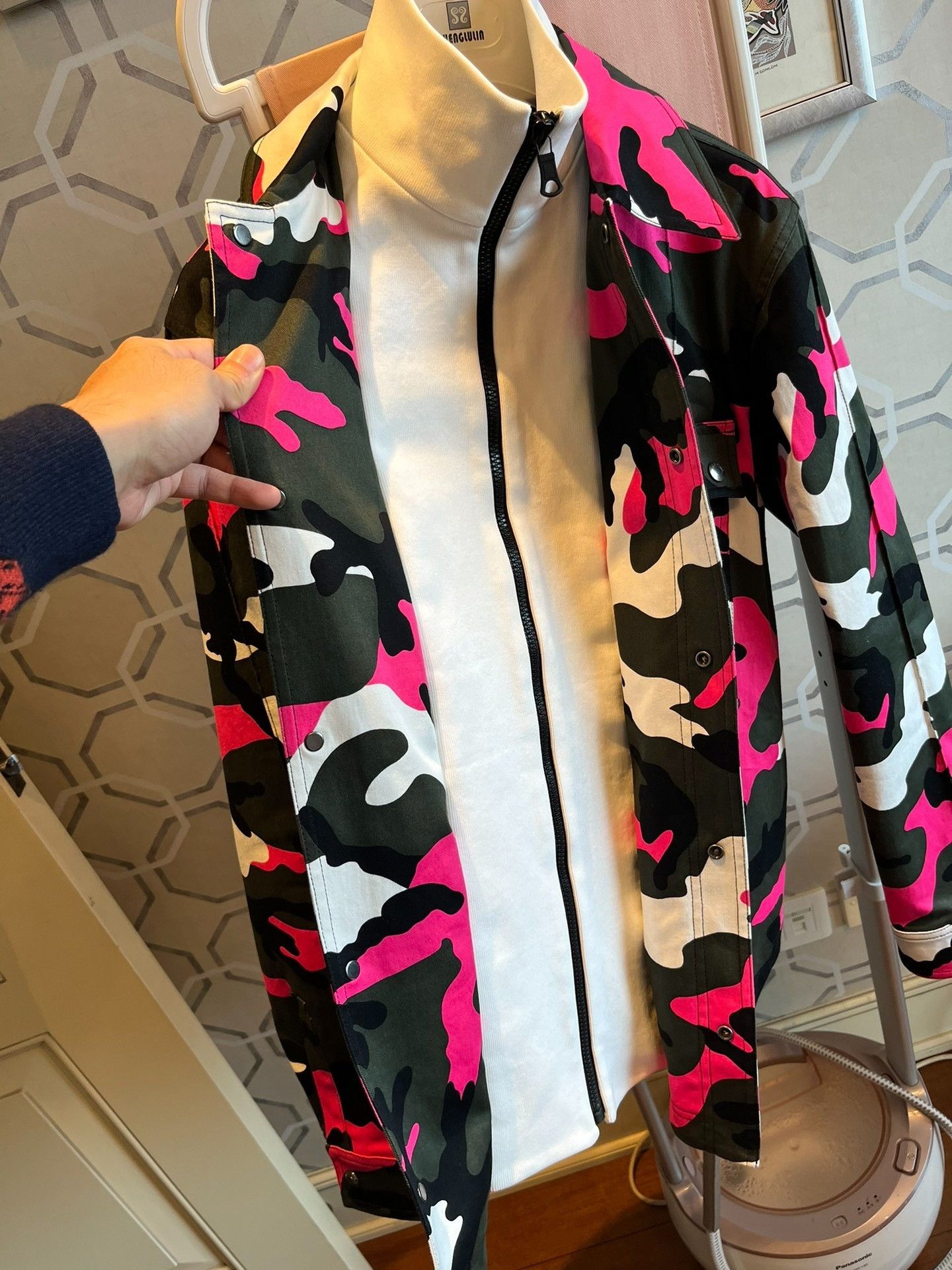 Valentino Valentino Pink Camouflage Shirt Jacket Size US S / EU 44-46 / 1 - 8 Thumbnail