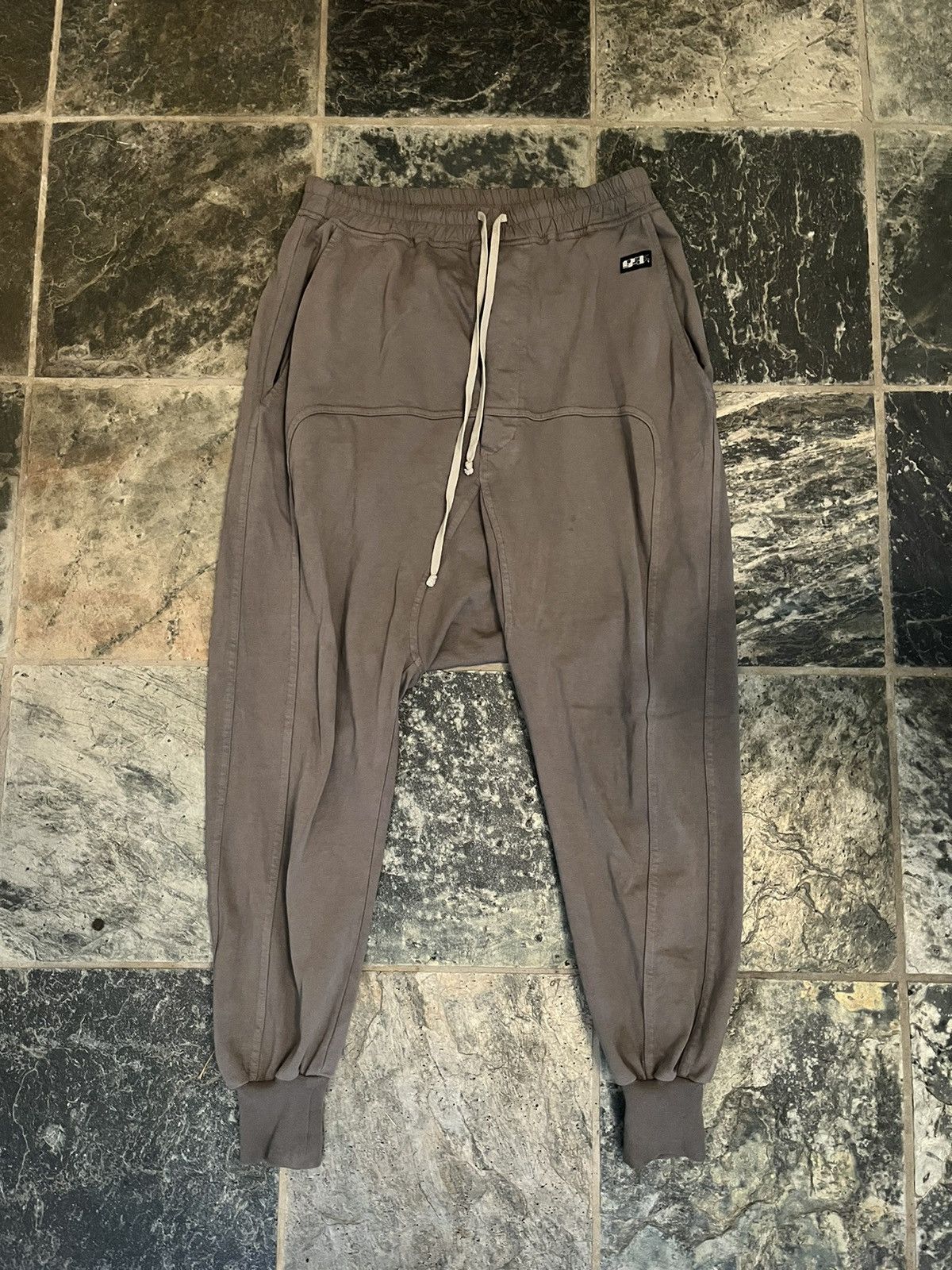 image of Rick Owens Drkshdw Prisoner Drawstring Sweatpants in Grey, Men's (Size 34)