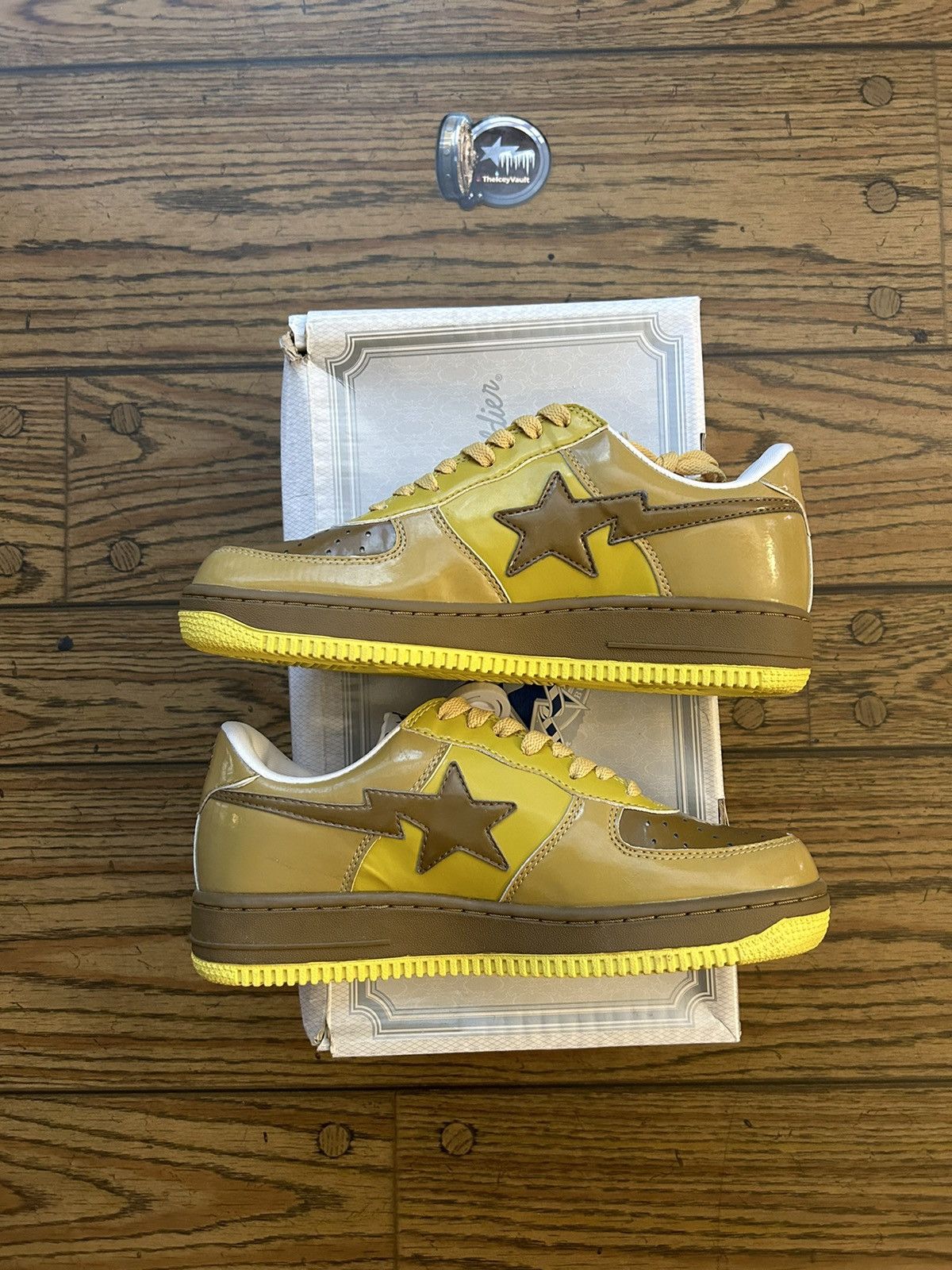 Bape Bape Gold Members Exclusive Bapestas NEW Size US 9 / EU 42 - 3 Thumbnail