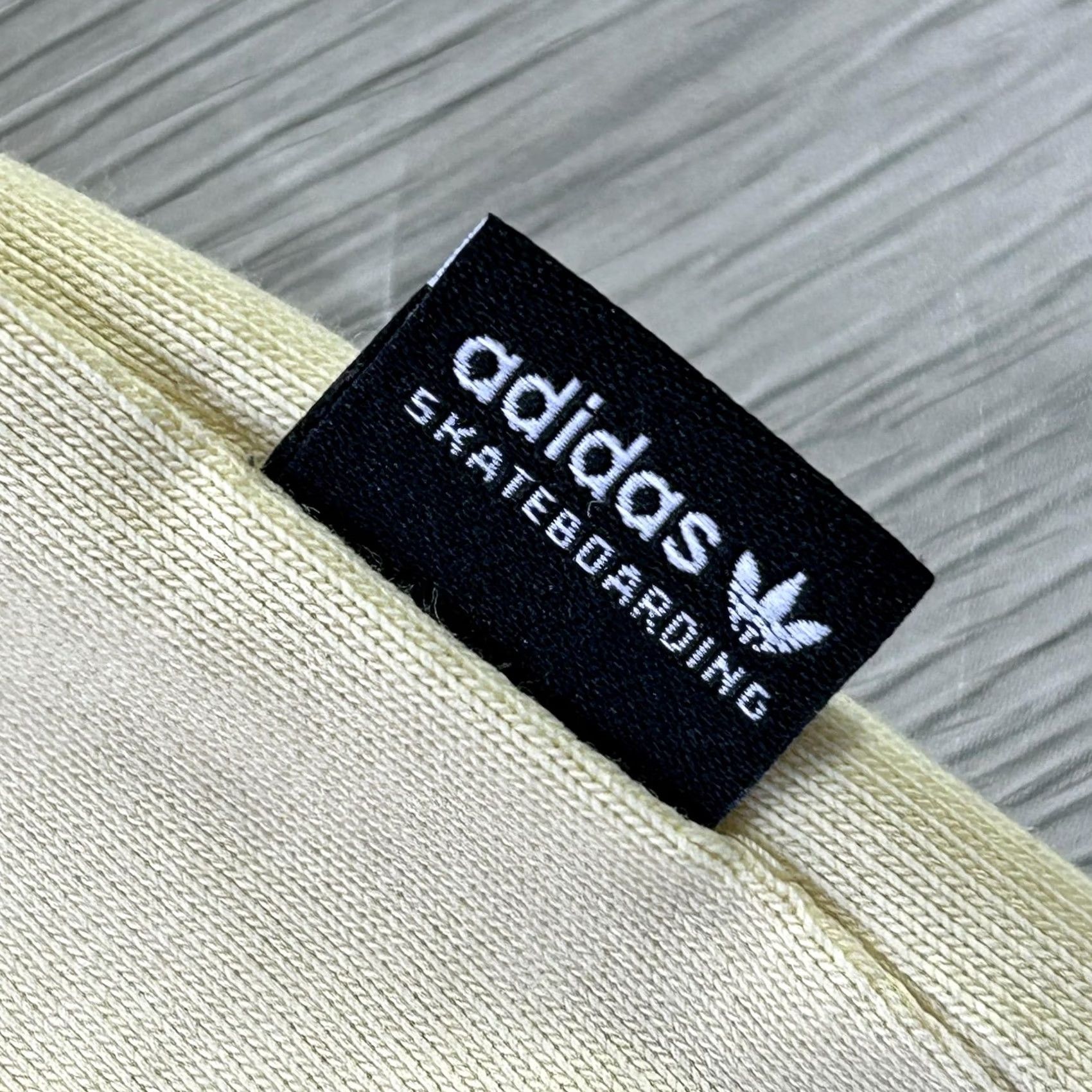 Adidas Adidas Skateboarding Shirt Mens Large White Long Sleeve Turtleneck Top DU8323 Size US L / EU 52-54 / 3 - 3 Thumbnail