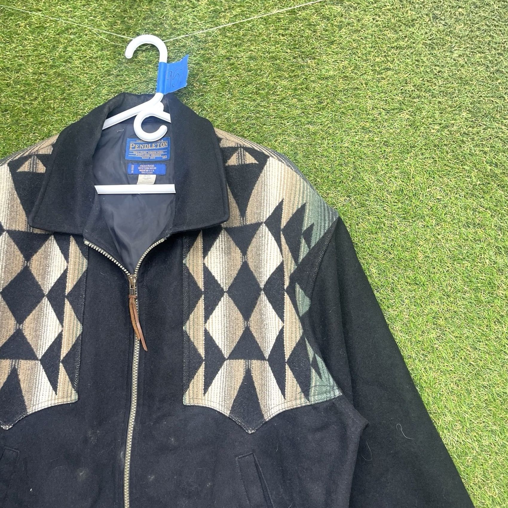 Pendleton VINTAGE Pendleton Wool Jacket Mens XL Black Plaid Zip Western Coat of Wool Mid-Length 550 Warmth Winter Fall Spring Mens Size US XL / EU 56 / 4 - 3 Thumbnail