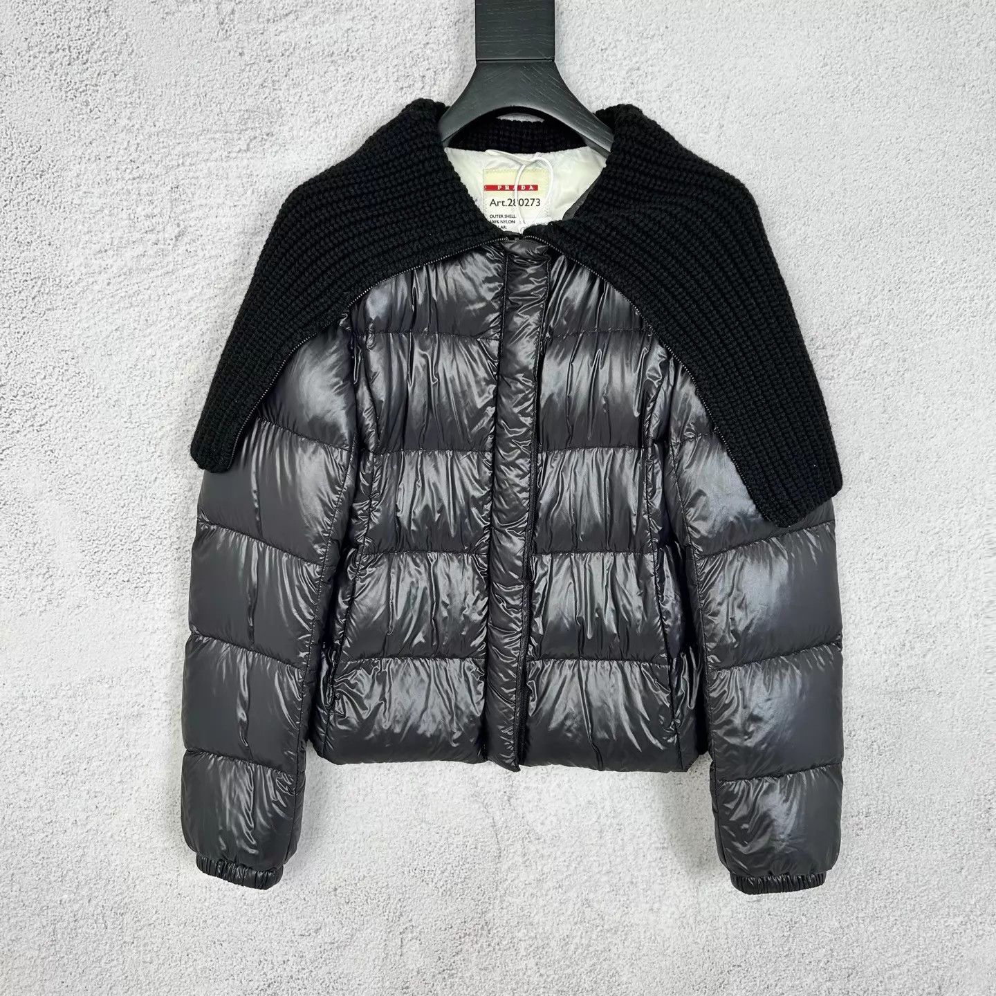 Prada Prada Black Shiny Down Jacket 38 99 Size XS / US 0-2 / IT 36-38 - 1 Thumbnail
