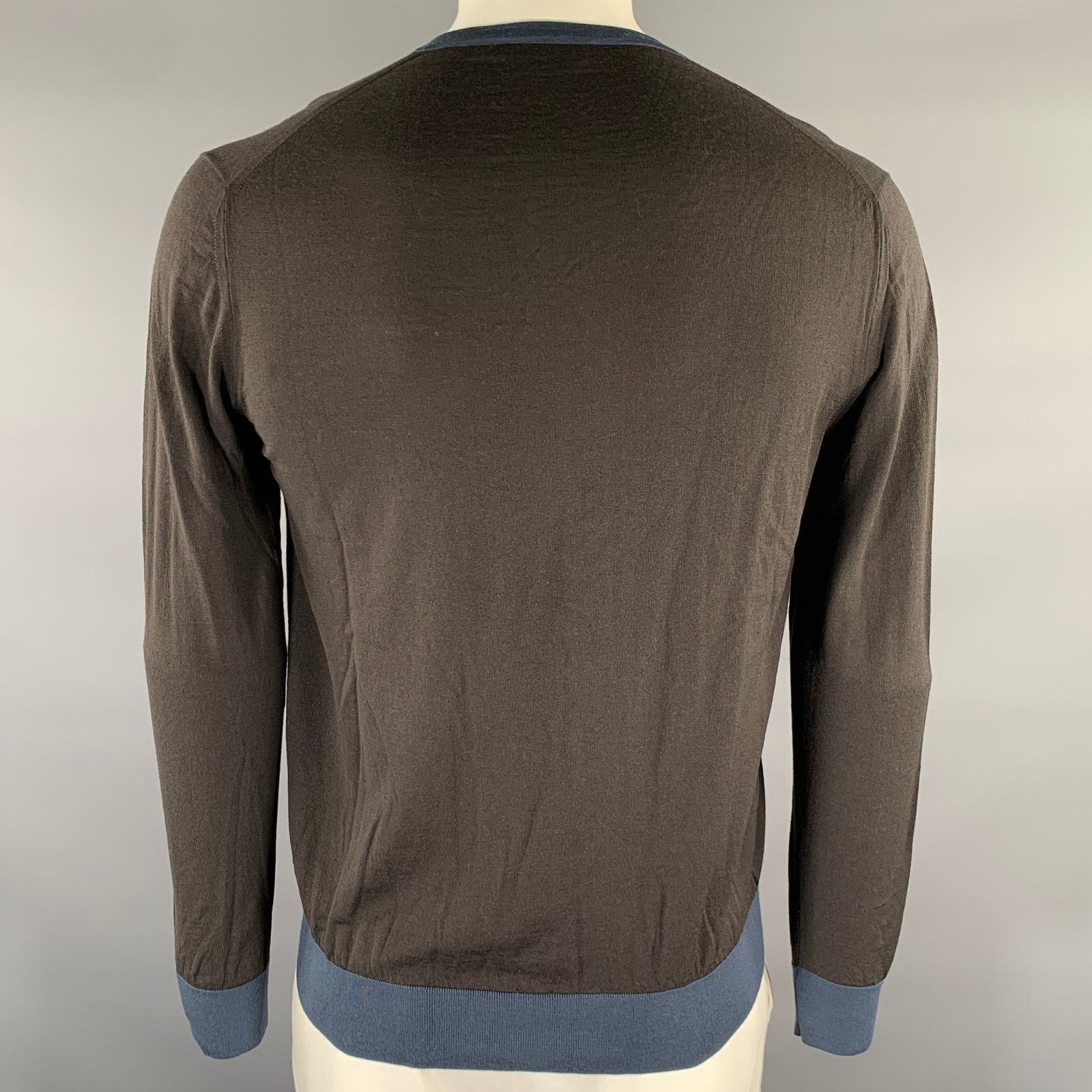 Prada PRADA Size XL Grey Blue Knitted V-Neck Pullover Size US XL / EU 56 / 4 - 3 Thumbnail