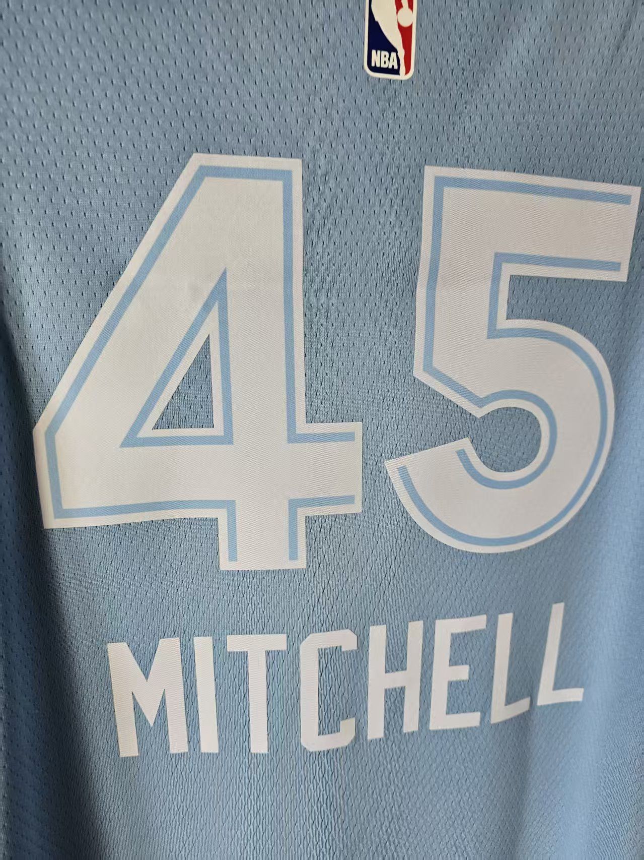NBA Cleveland Cavaliers #45 Donovan Mitchell Jersey Size US L / EU 52-54 / 3 - 4 Thumbnail