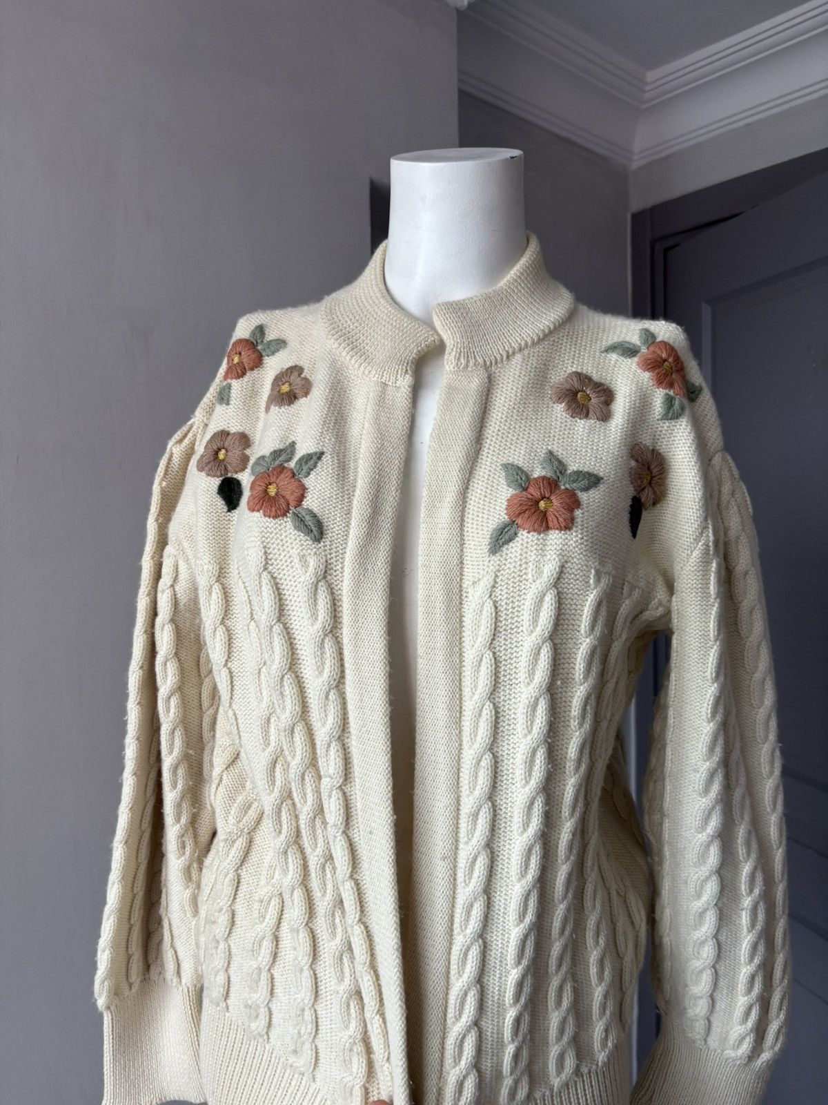 Vintage Vintage wool cardigan Size L / US 10 / IT 46 - 10 Thumbnail