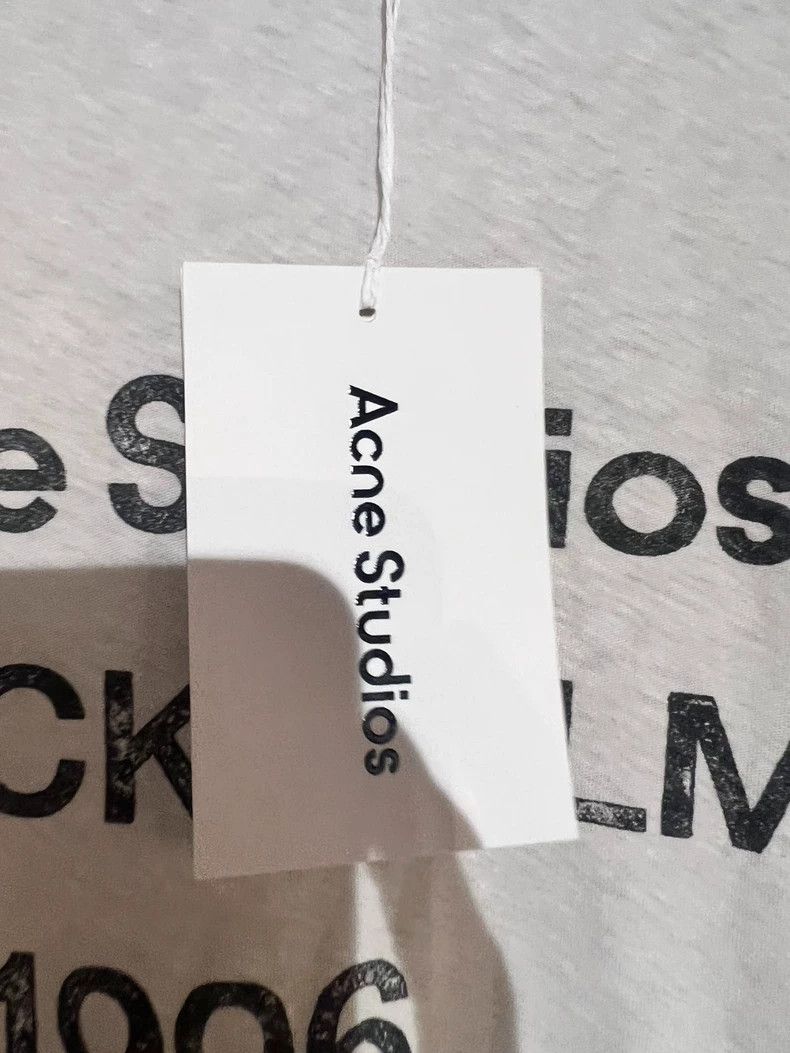 Acne Studios Acne Studios A white long-sleeved top with an aged letter Size US L / EU 52-54 / 3 - 3 Thumbnail