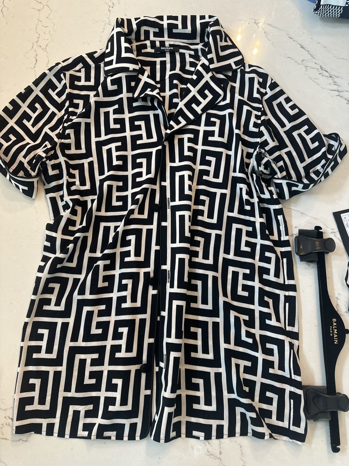 Balmain Balmain button up. Small tear Size US S / EU 44-46 / 1 - 1 Thumbnail