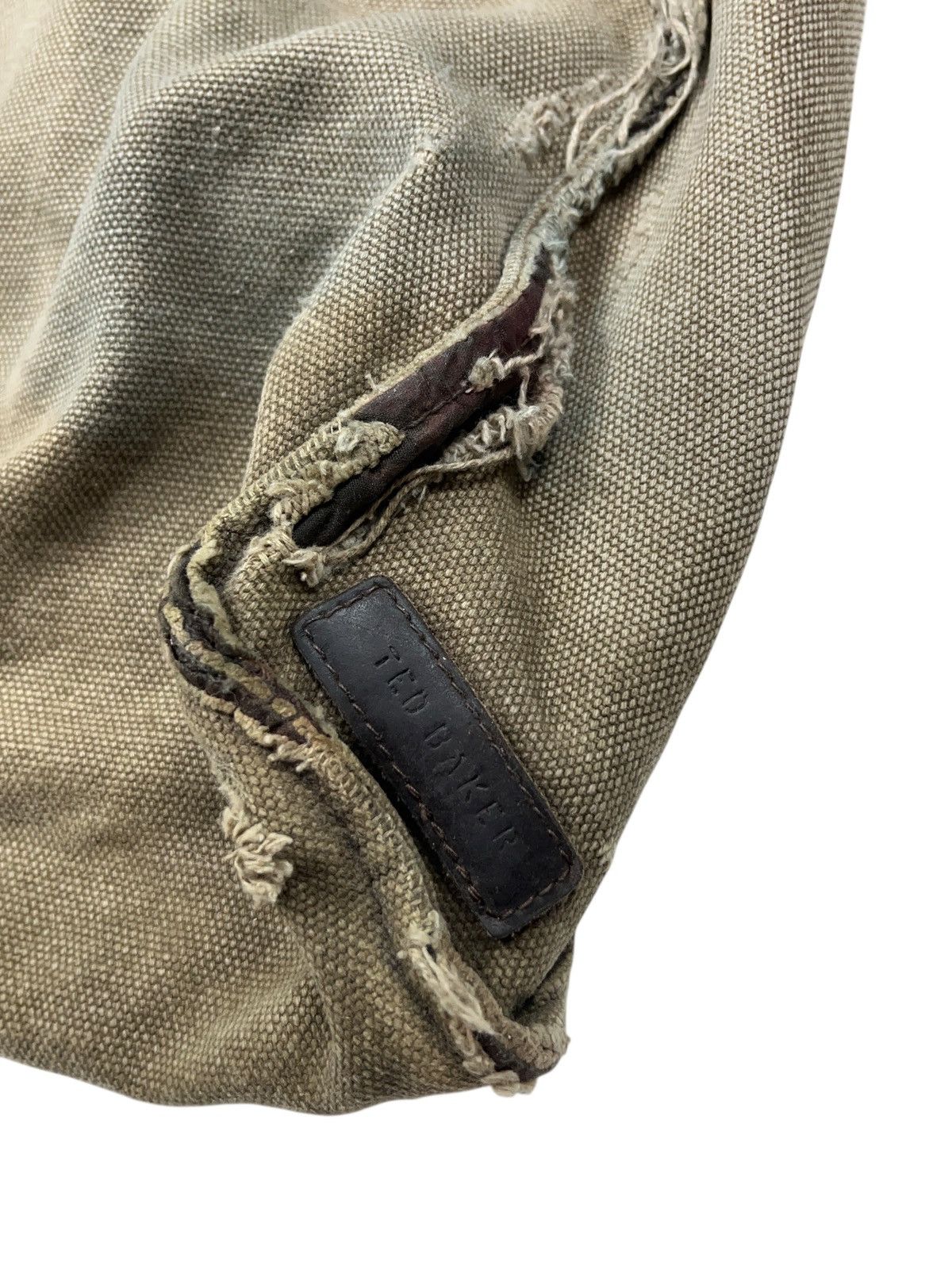 Ted Baker Vintage Ted Baker Distressed Multi Pocket Crossbody Bag Size ONE SIZE - 6 Thumbnail
