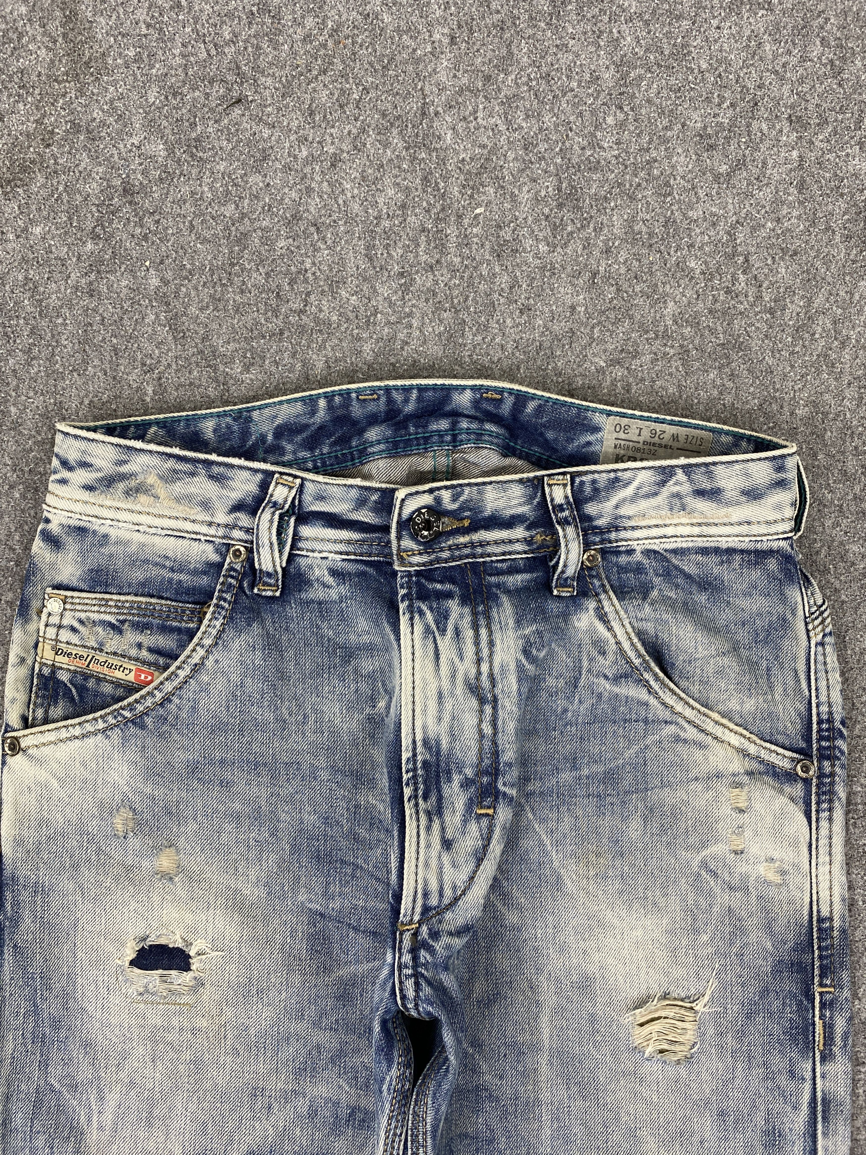 Diesel × Vintage Vintage Diesel Distressed Light Washed Slim Fit Jeans Size US 28 / EU 44 - 2 Thumbnail
