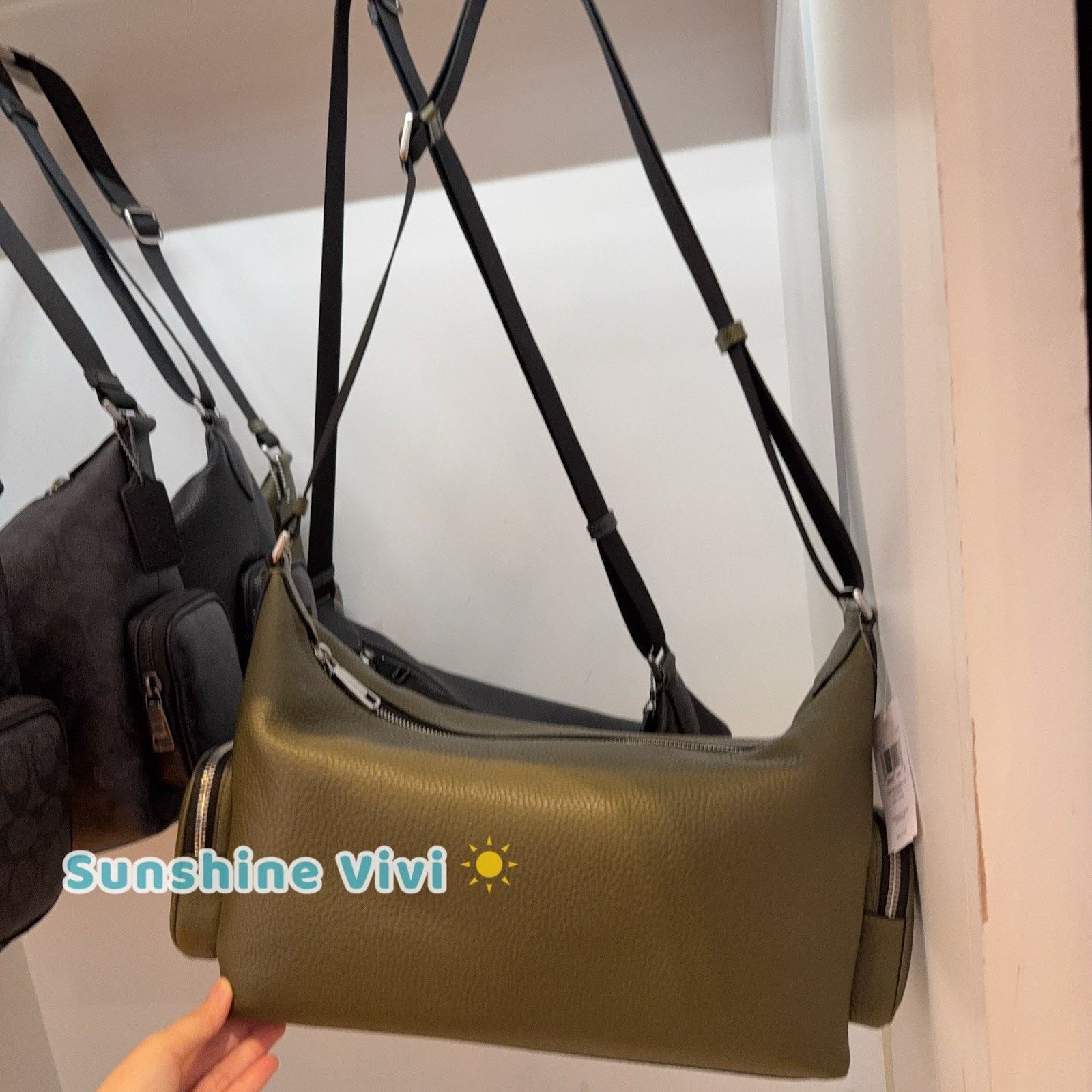 Coach NWT Coach CCG15 Finn Crossbody Bag Pockets Leather Olive Size ONE SIZE - 5 Thumbnail
