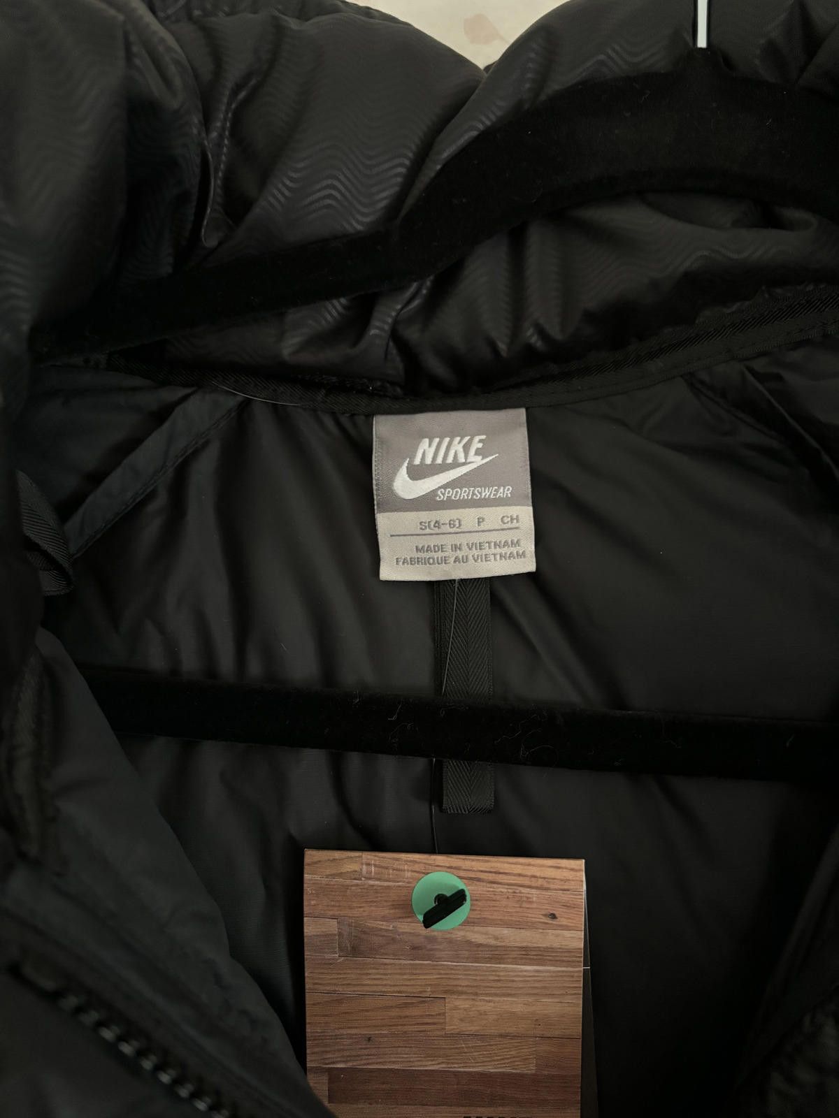 Nike Nike Women's Black Puffer Jacket with Hood Size S / US 4 / IT 40 - 3 Thumbnail