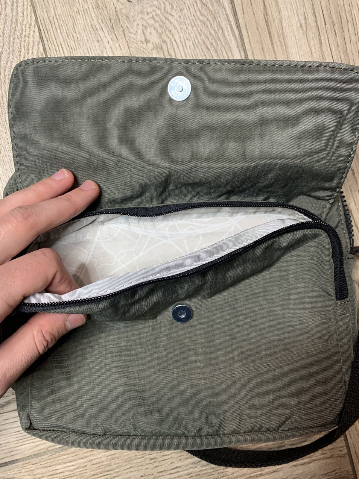 Japanese Brand × Vintage Kipling nylon bag y2k vintage Size ONE SIZE - 7 Thumbnail