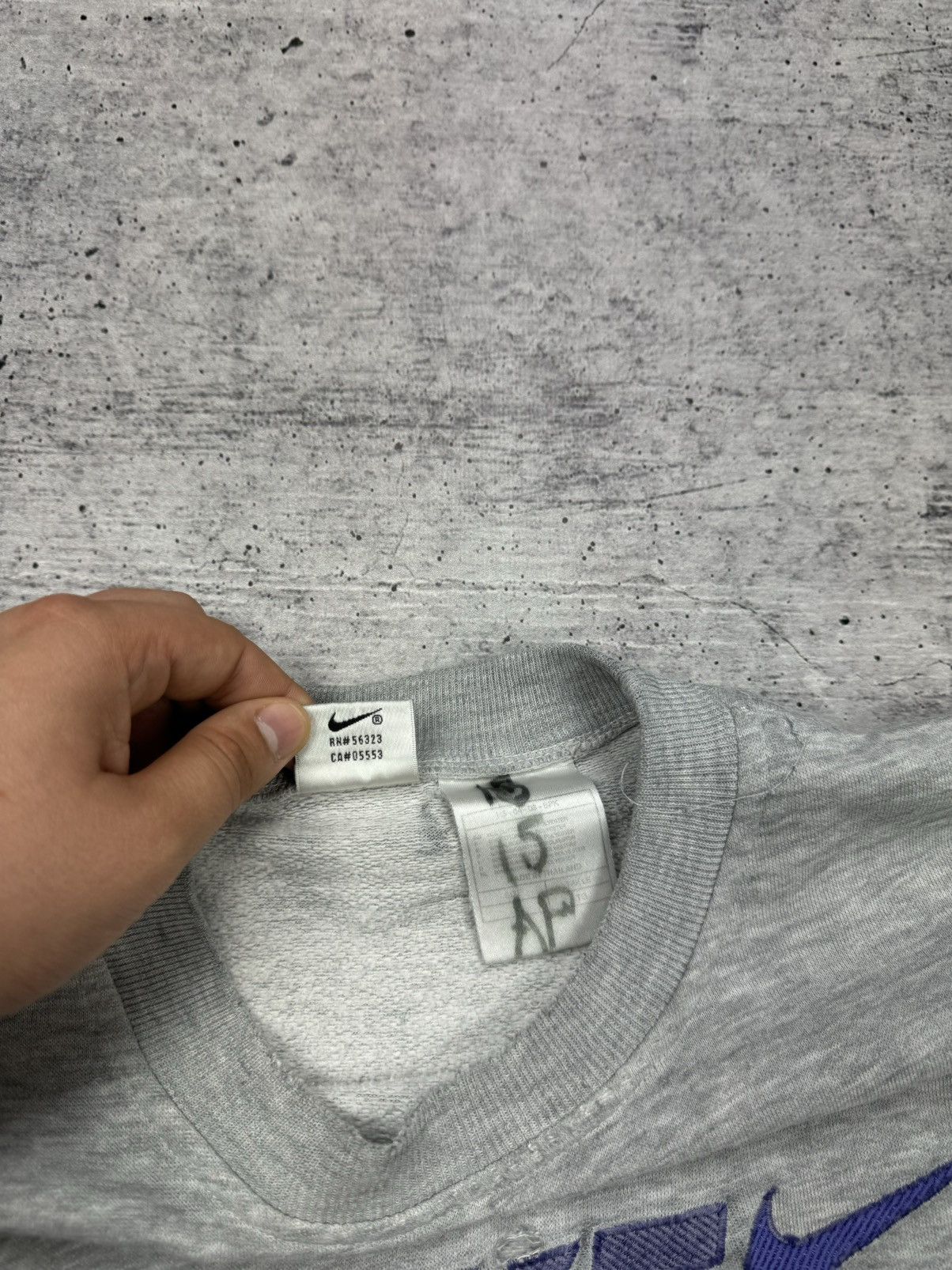 Nike Vintage Nike USA Swoosh Big Logo Distressed Sweatshirt 90's Size US M / EU 48-50 / 2 - 15 Thumbnail