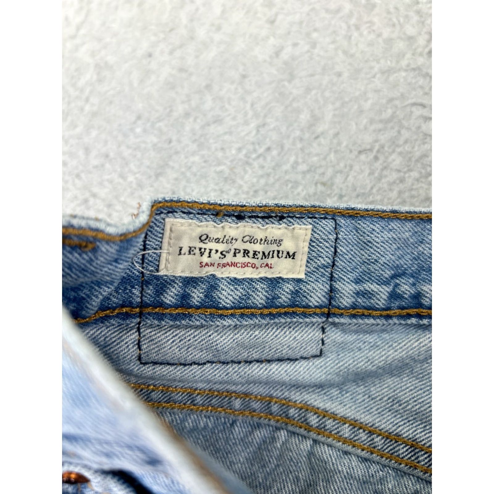 Levi's Levi's Jeans Women Blue Denim Wedgie Fit 500 Series Straight Button 26 Regular 5-Pocket Distressed Vintage No N/A Size 26" / US 2 / IT 38 - 7 Thumbnail