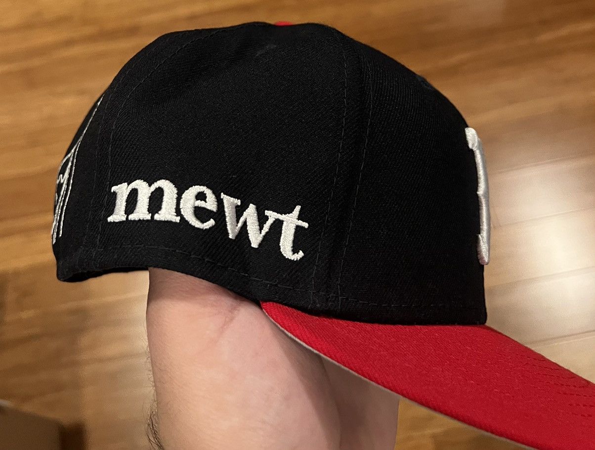 New Era Size 7 1/8 Mewt Two Tone Anime fitted Size ONE SIZE - 2 Thumbnail