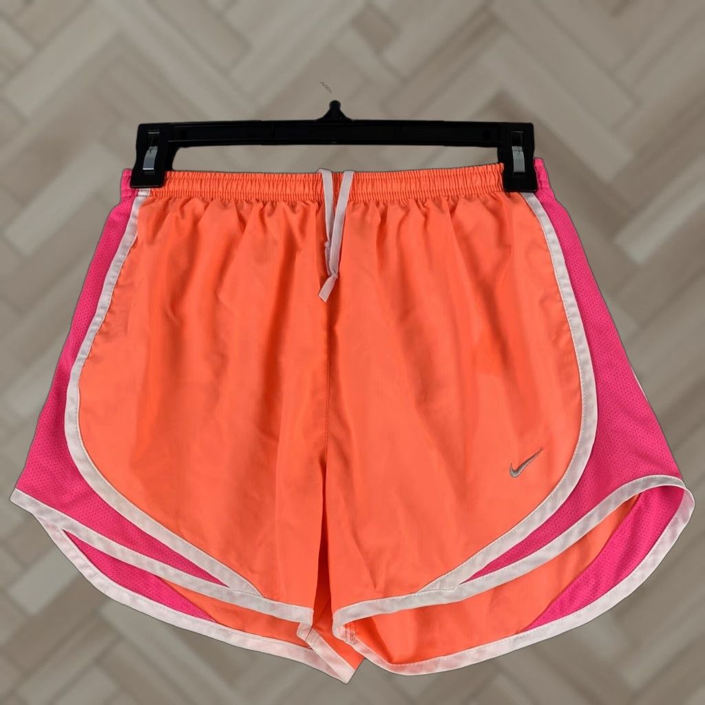 Nike Nike Women Gym Active Running Shorts S Coral Neon / 48-26 Athletic Size Small Women's Shorts Coral Neon Size 28" / US 6 / IT 42 - 1 Thumbnail