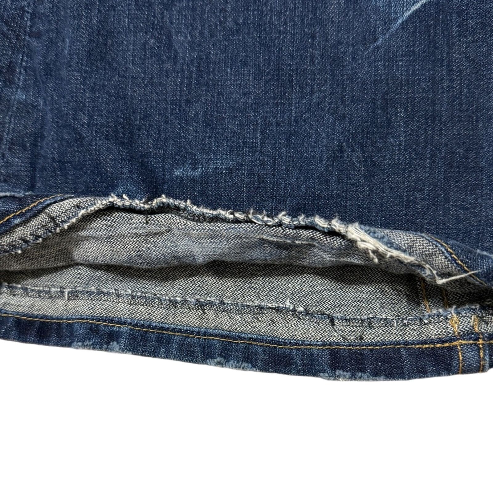 William Rast William Rast Daisy Low Rise Distressed Super Flare Jeans Size 28" / US 6 / IT 42 - 4 Thumbnail