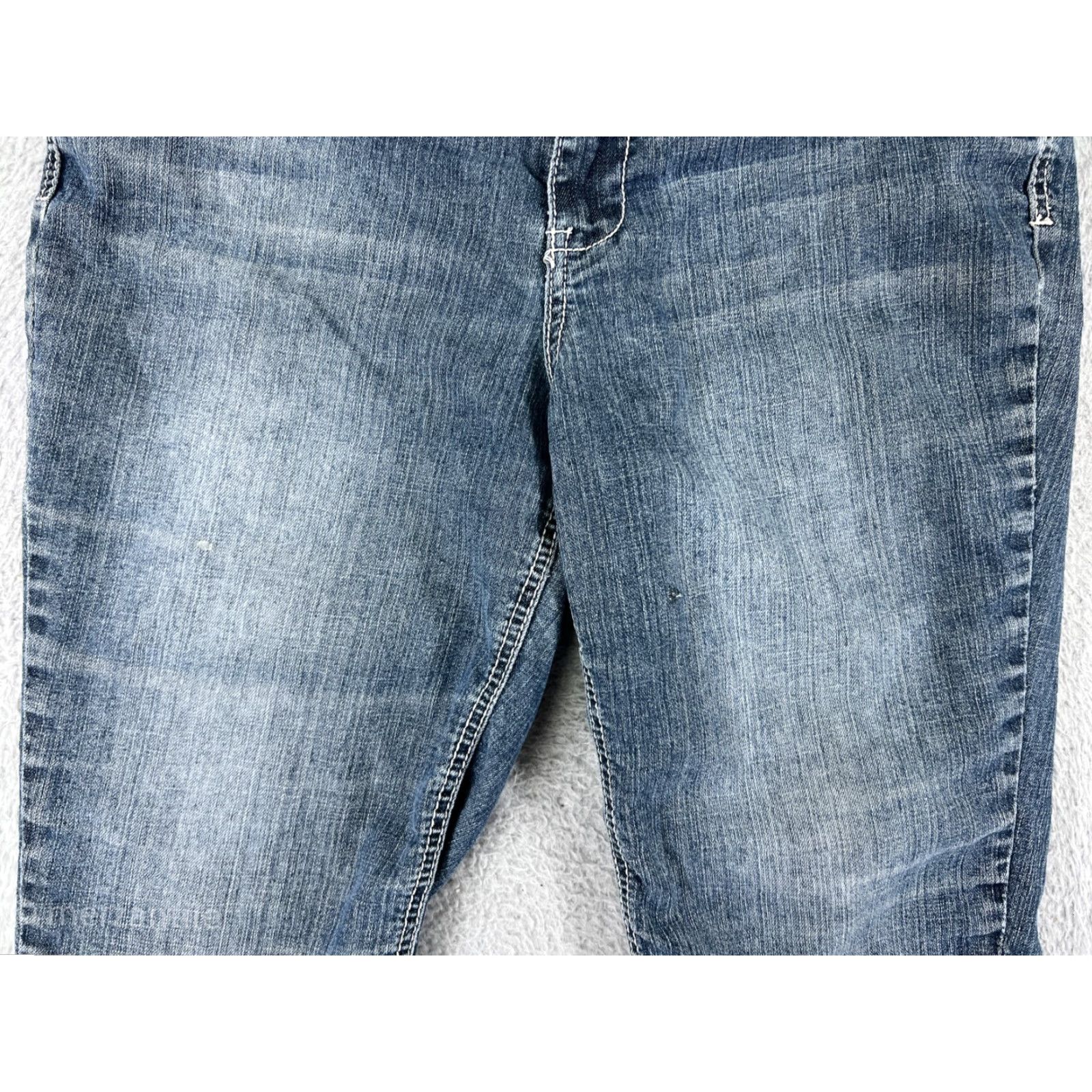 Vintage ZD Missy Jeans Capri Womens 12 Blue Denim Embroidered Stretch Cotton Blend Pockets 5-Pocket Design Mid Rise Adult Jeans Boys? Size 34" / US 12 / IT 48 - 7 Thumbnail