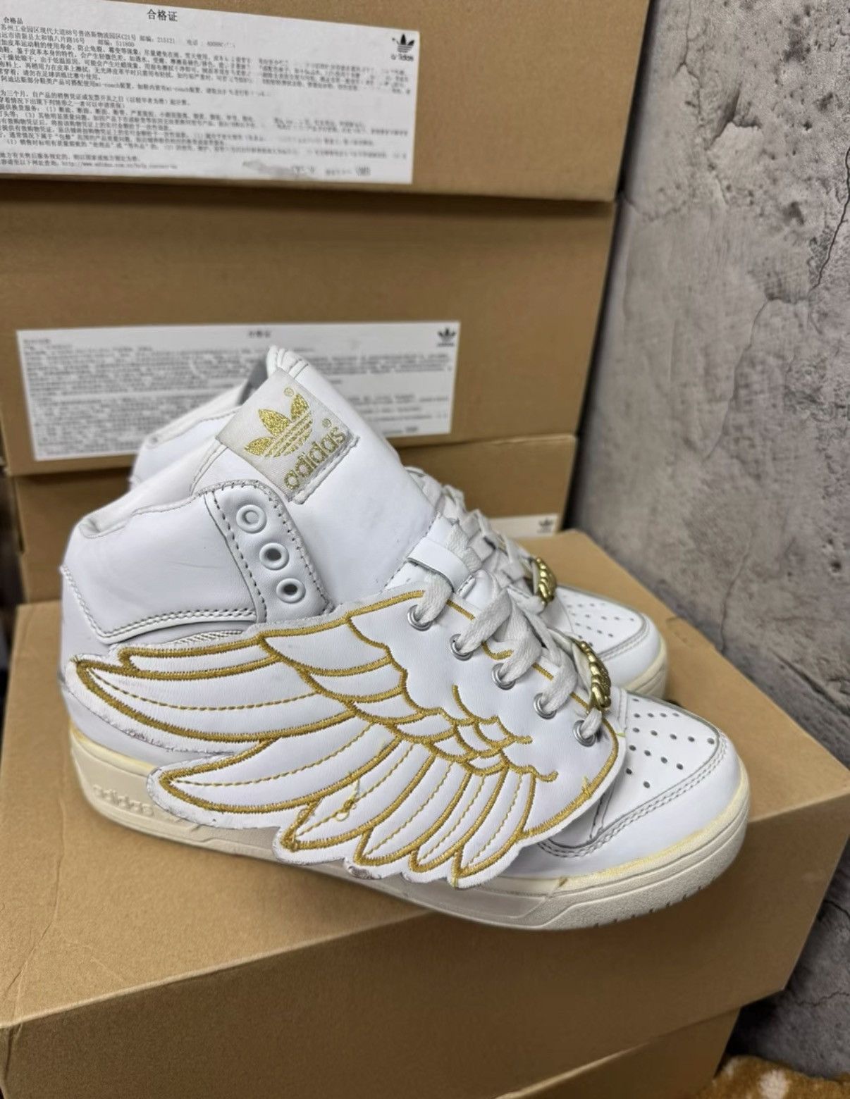 Adidas Adidas Jeremy Scott Wings, White & Gold K37 Size US 6 / IT 36 - 4 Thumbnail