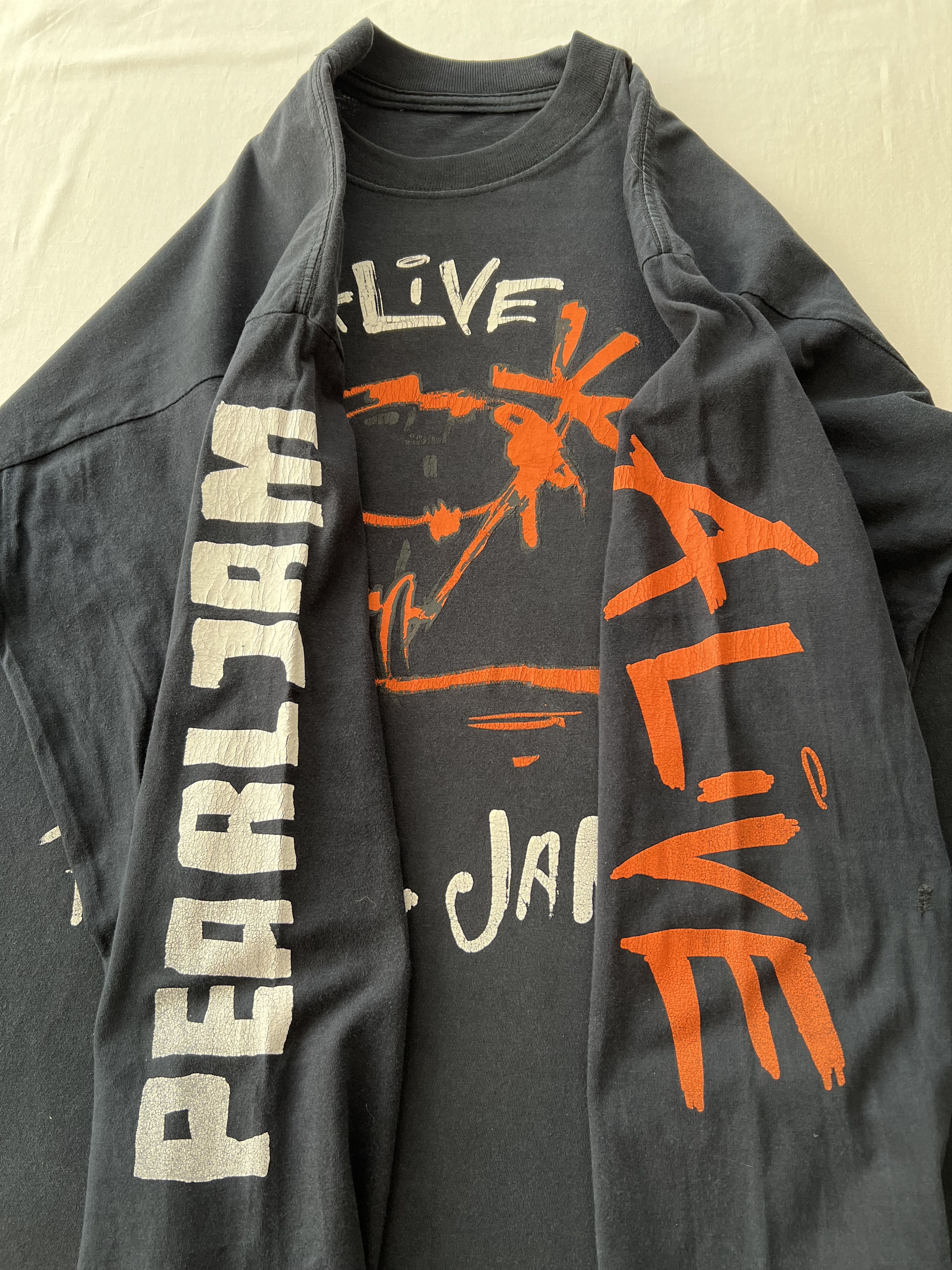 Band Tees Vintage 90s Pearl Jam Alive Black Long Sleeve T-shirt Size US XL / EU 56 / 4 - 9 Thumbnail