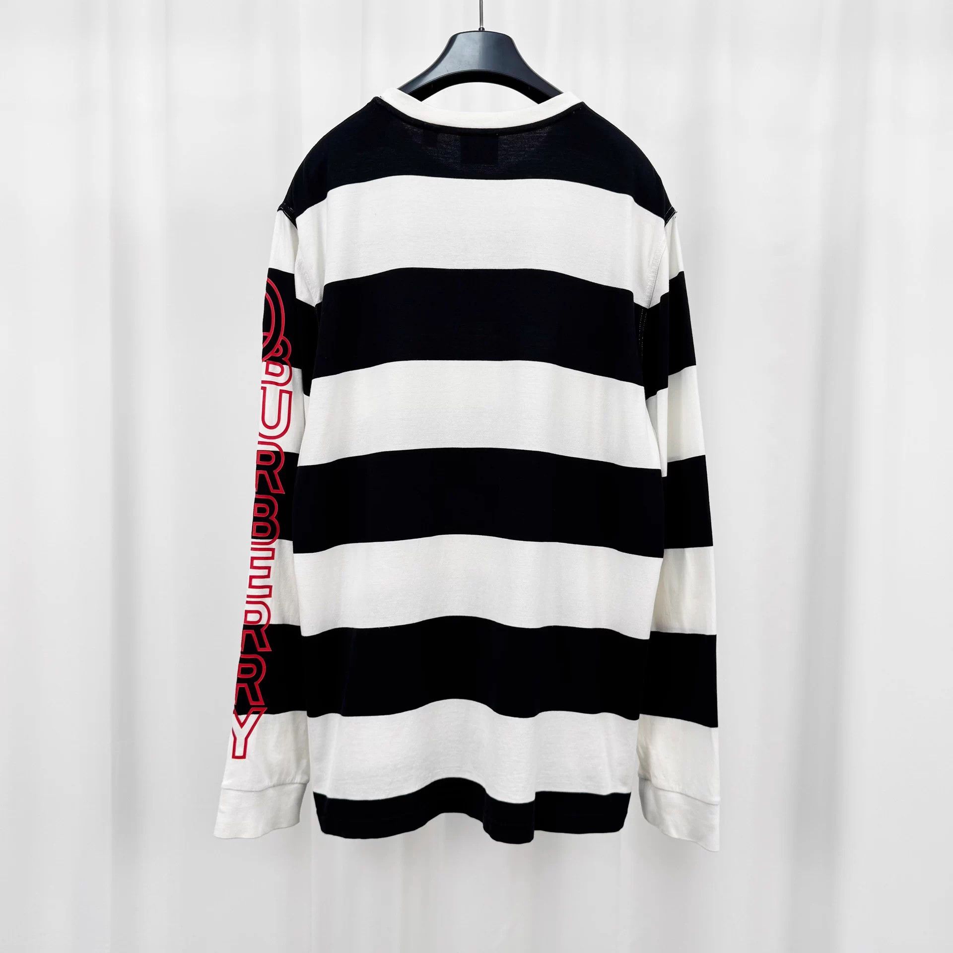 Burberry Burberry arm logo stripe LS M 98 New Size US M / EU 48-50 / 2 - 2 Thumbnail