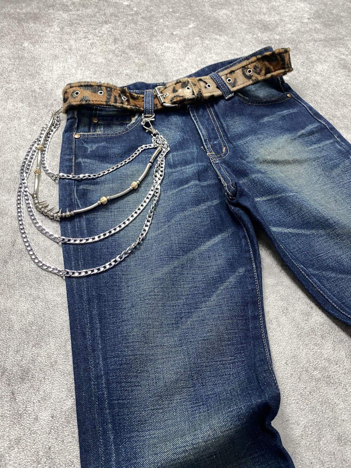 Hysteric Glamour 2000s J2nd mid washed flare jean Size US 29 - 3 Thumbnail