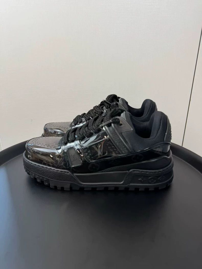 Louis Vuitton Louis Vuitton Presbyopic puddings sneakers Size US 9 / EU 42 - 1 Thumbnail