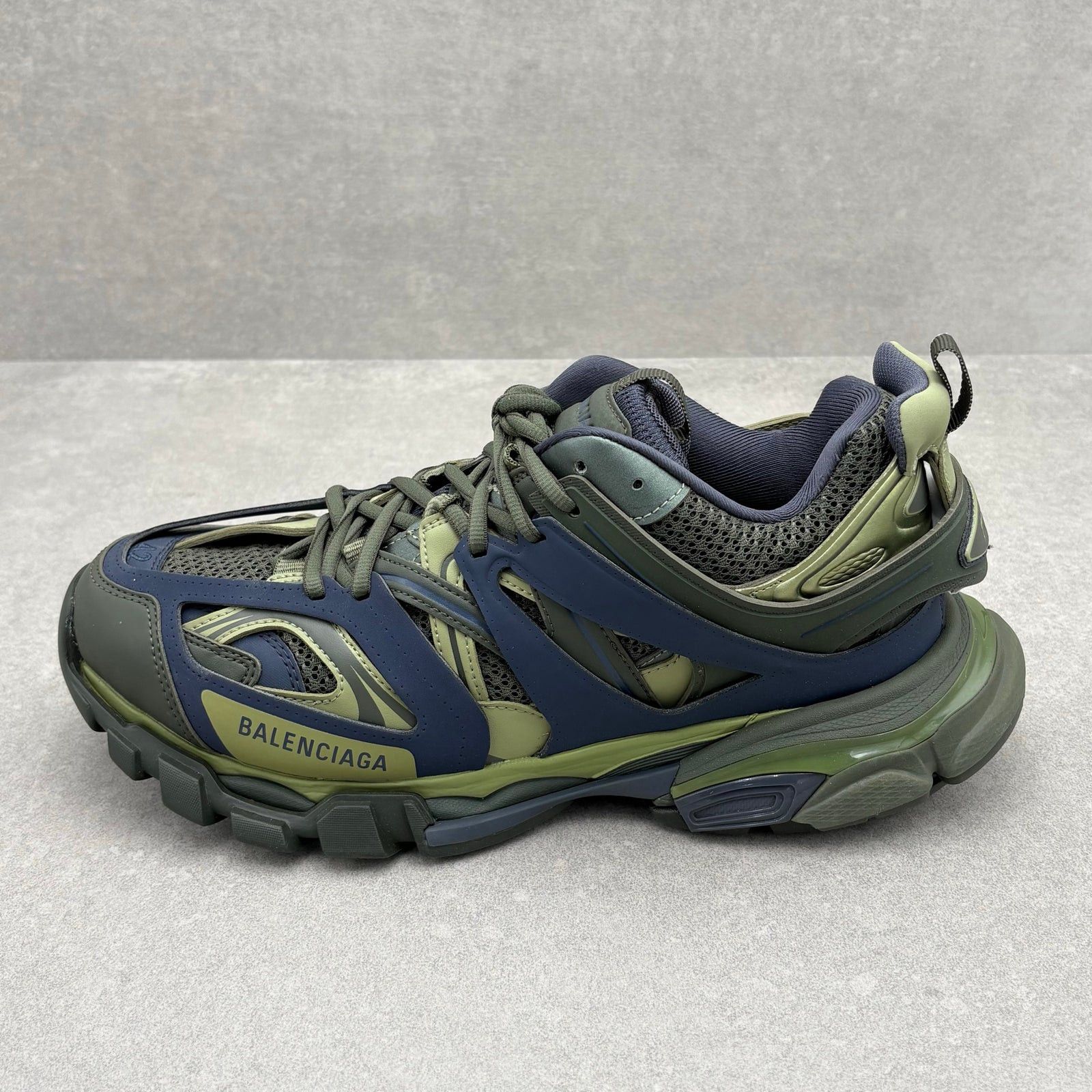 Balenciaga New! Balenciaga Track Sneaker ' Green Navy ' | 42 (9 US) Size US 9 / EU 42 - 7 Thumbnail