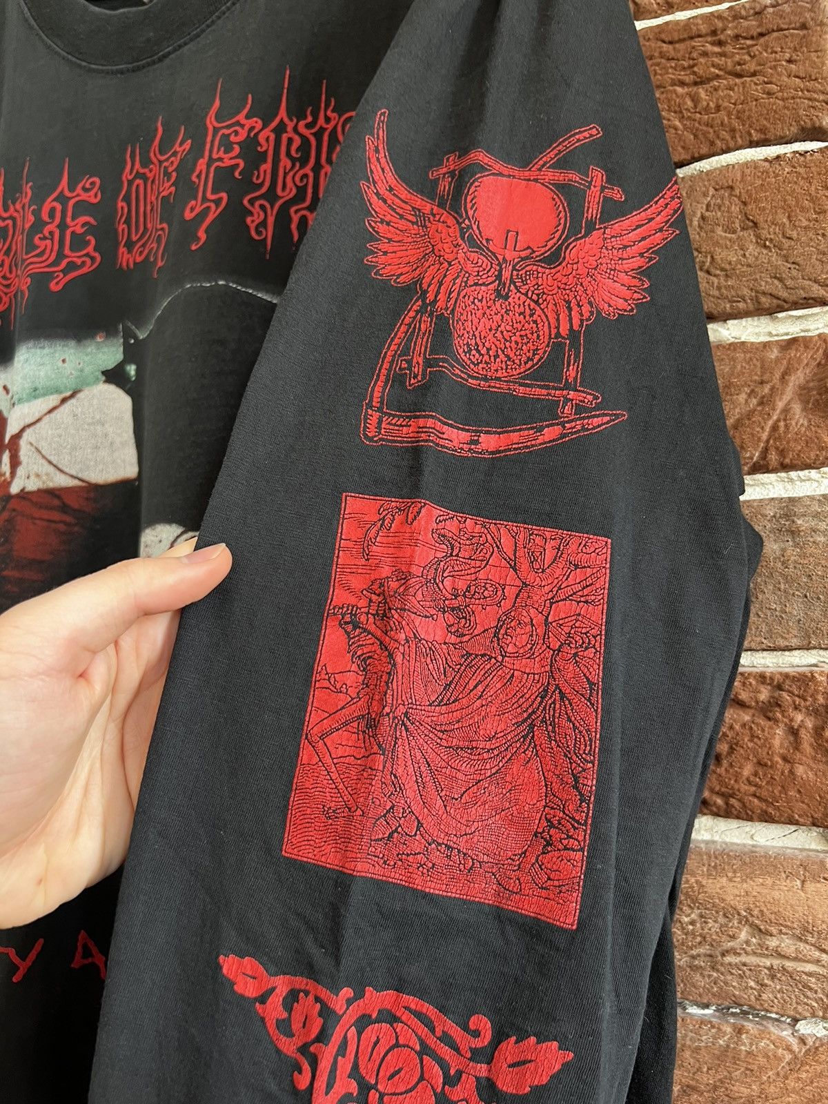 Band Tees Vintage 90s Cradle of Filth Cruelty Priest Metal Band Tshirt Size US XL / EU 56 / 4 - 5 Thumbnail