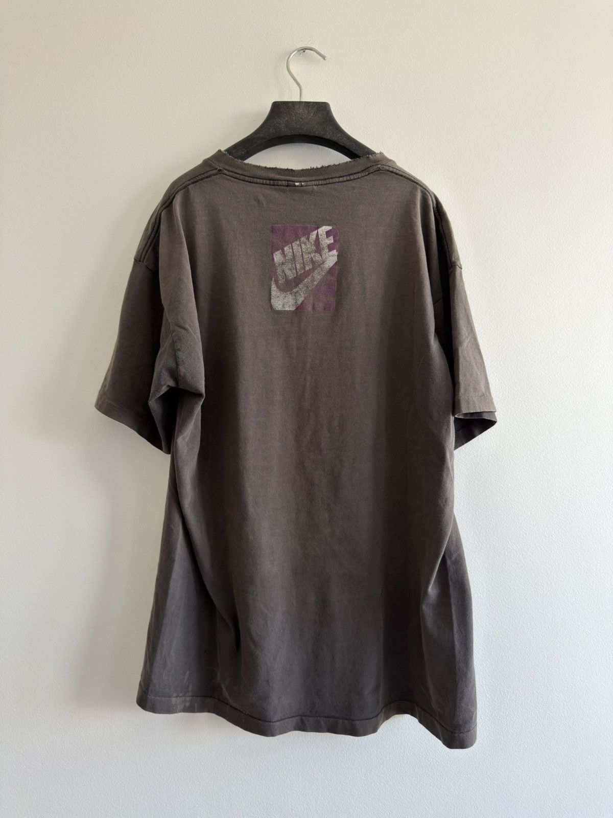 Nike *RARE* SUPER SUN FADED AGASI BLACK DISTRESSED NIKE T-SHIRT Size US XL / EU 56 / 4 - 9 Thumbnail