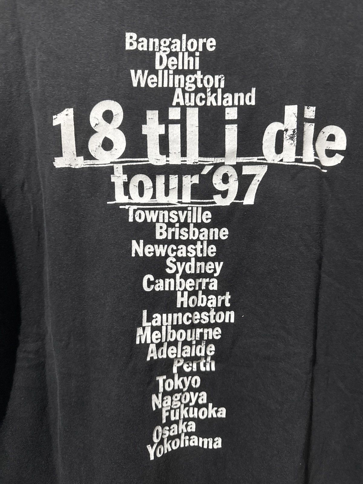 Band Tees Vintage Bryan Adams "18 Til I Die" t-shirt Size US L / EU 52-54 / 3 - 8 Thumbnail