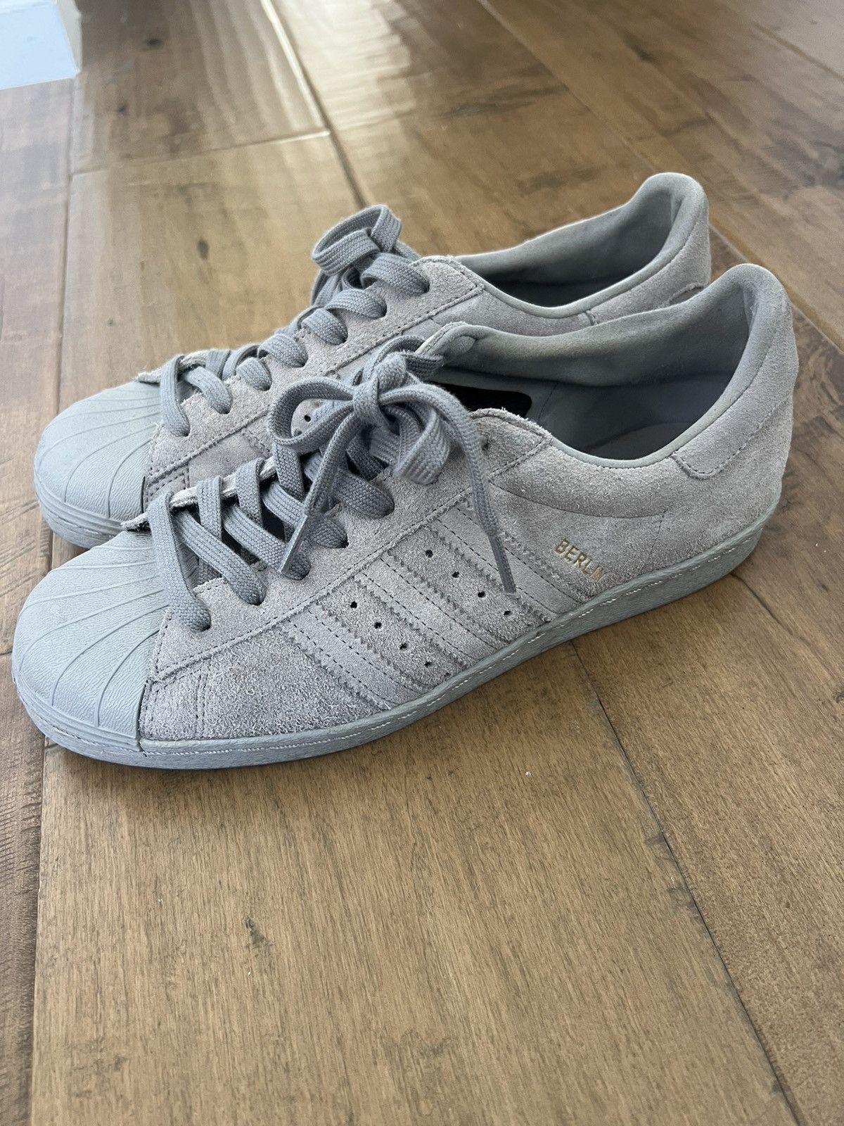 Adidas superstar 80s berlin size 5 hotsell