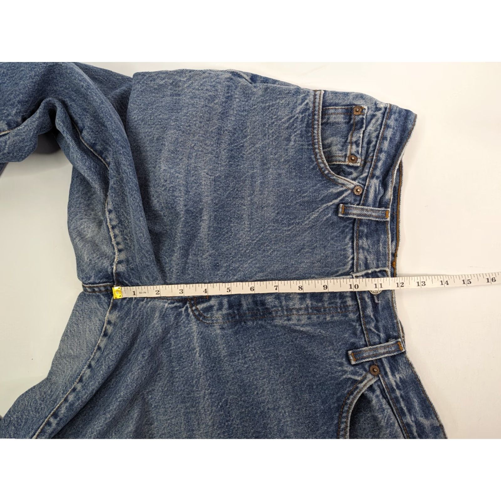 Levi's VINTAGE Levi's 501 Jeans Women Adult Size 15 Distressed Button Fly Denim Blue 5-Pocket Classic Fit Jeans Mens Womens Girls? Size 36" / US 14 / IT 50 - 7 Thumbnail