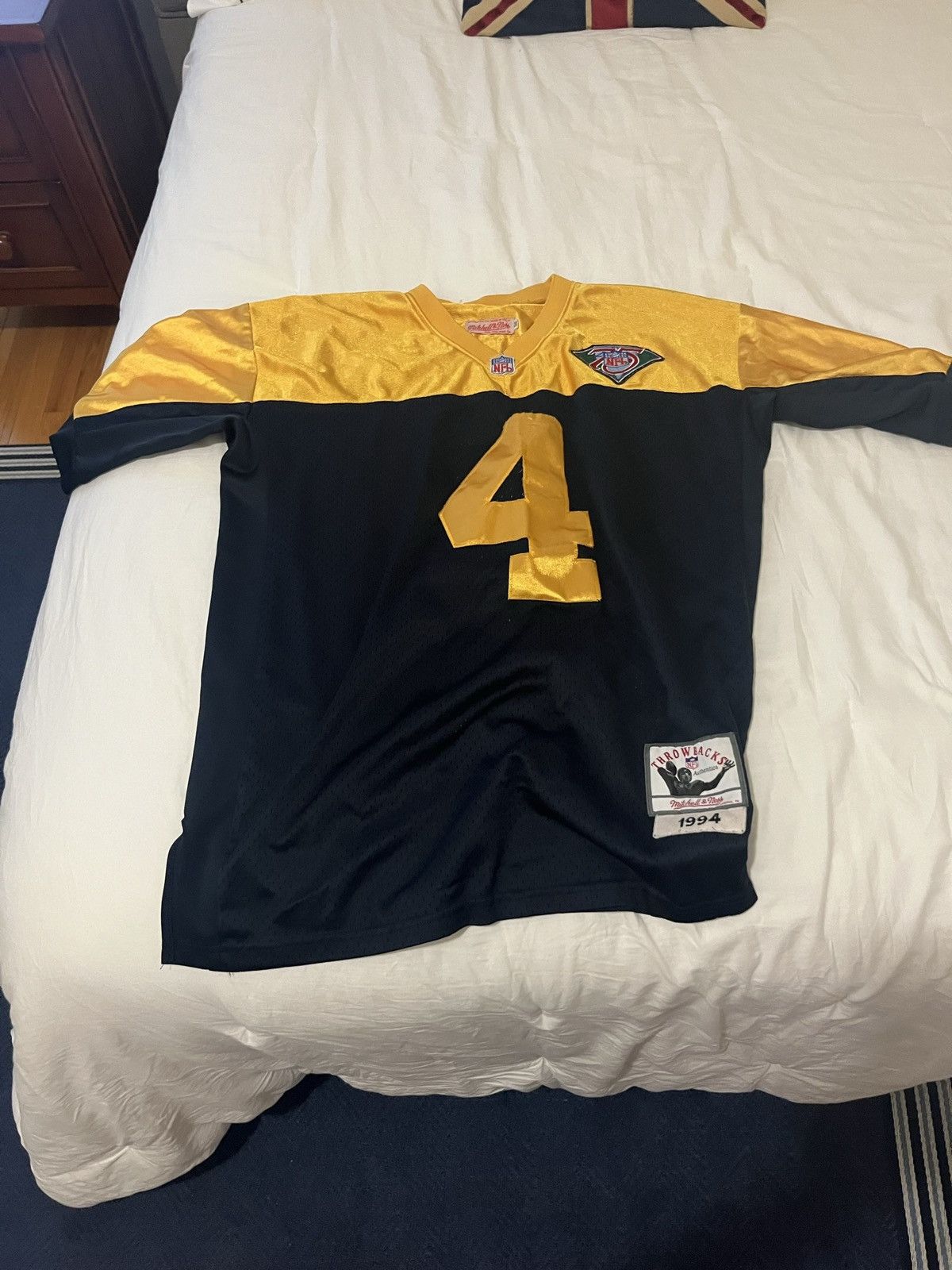 image of Nfl x Vintage Retro 1974 Packers Brett Farve Jersey in Navy, Men's (Size Large)