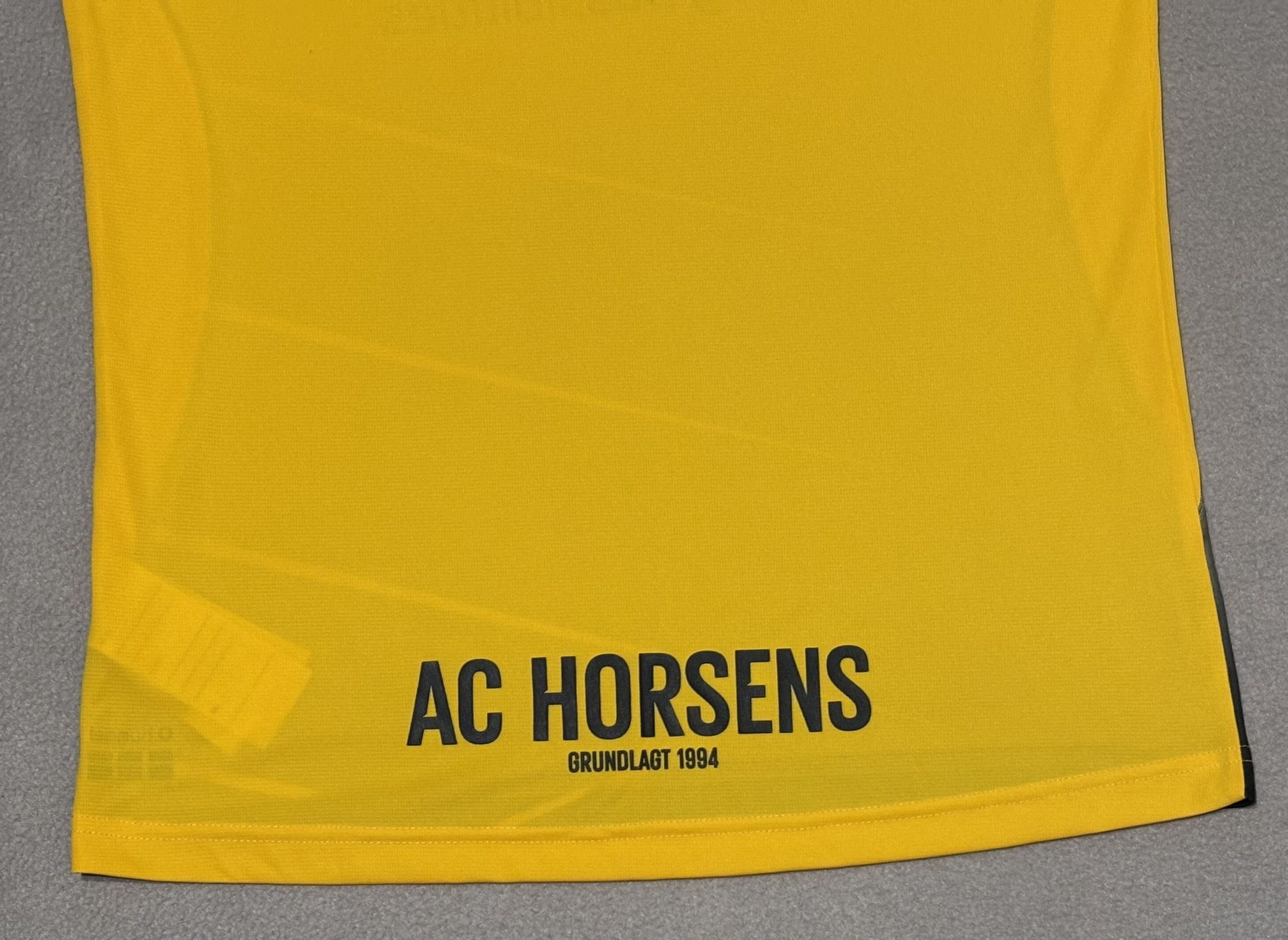 Hummel AC Horsens 2019/2021 Hummel Football Jersey Size M Size US M / EU 48-50 / 2 - 12 Thumbnail