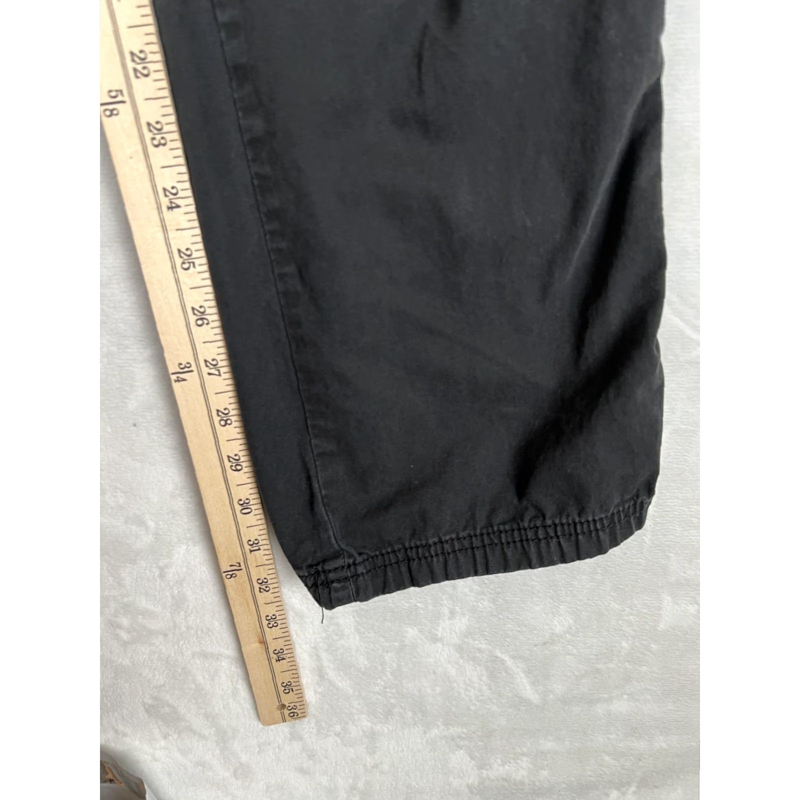 Bershka Bershka Cargo Pants Women Black Straight Utility Adjustable Waist Pockets Slant Hand Pockets Zip Fly Button Closure Casual 32 in Inseam Size 26" / US 2 / IT 38 - 4 Thumbnail