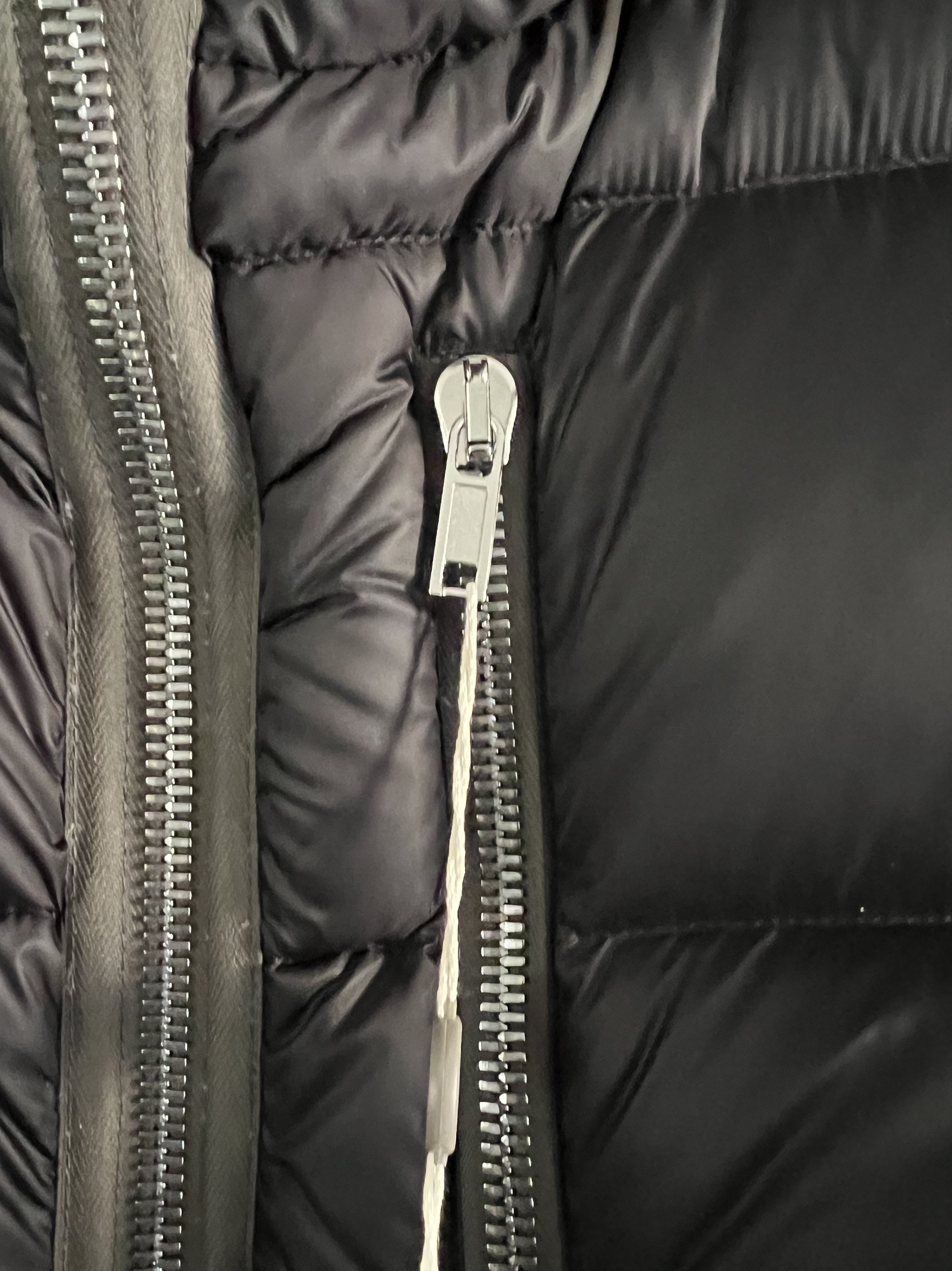 Rick Owens Runway FW22 Jumbo Gimp Down Jacket Black Sleeveless Size US L / EU 52-54 / 3 - 8 Thumbnail