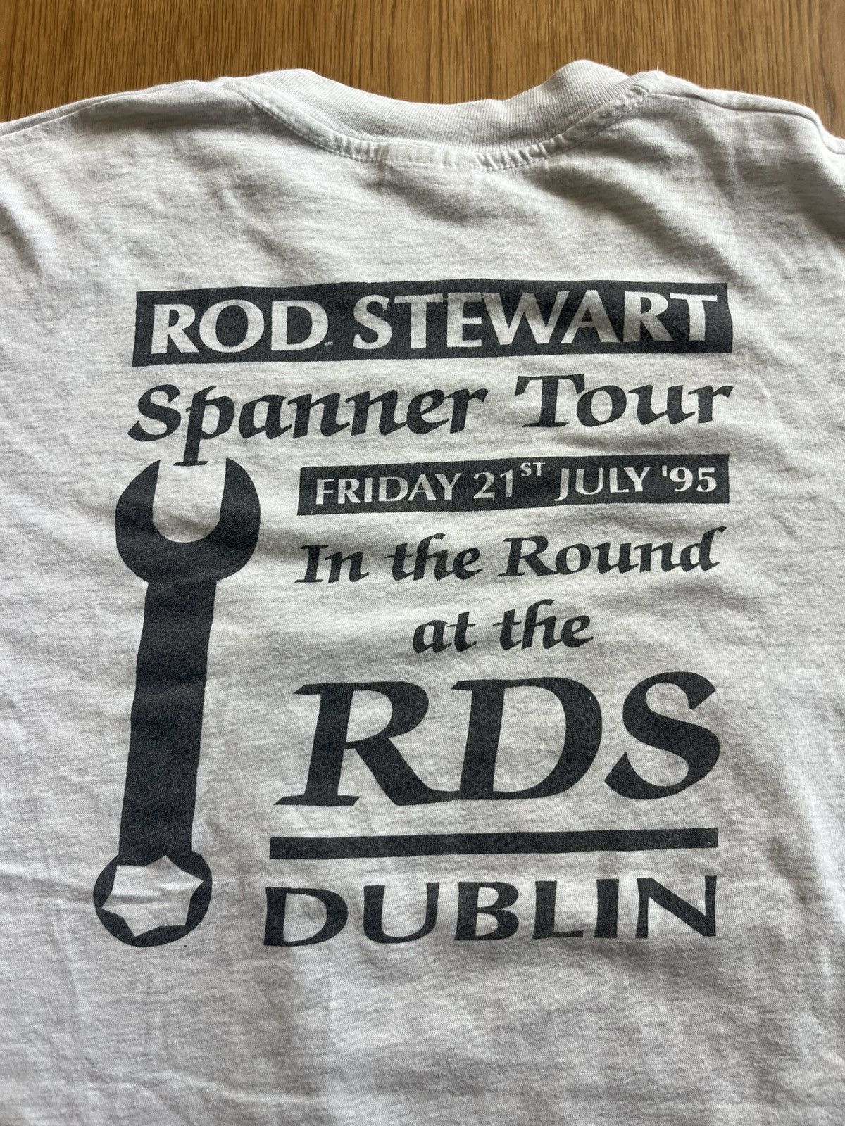 Band Tees Vintage ROD STEWART Spanner Tour 95’s RDS DUBLIN Tshirt Size US XL / EU 56 / 4 - 9 Thumbnail