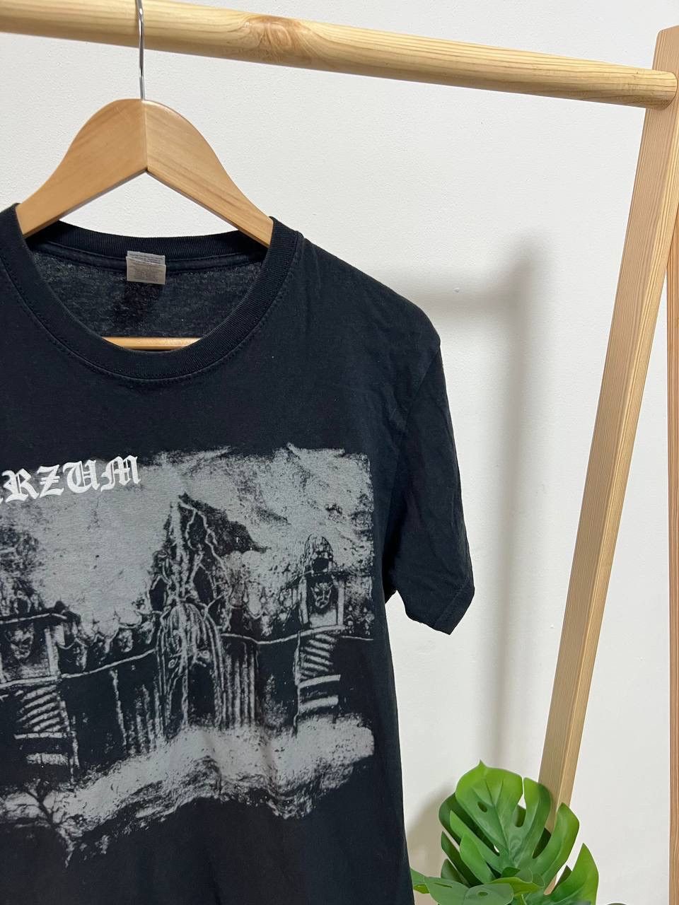 Band Tees Burzum T-shirt Rock Band Tee Vintage Size L Size US L / EU 52-54 / 3 - 5 Thumbnail