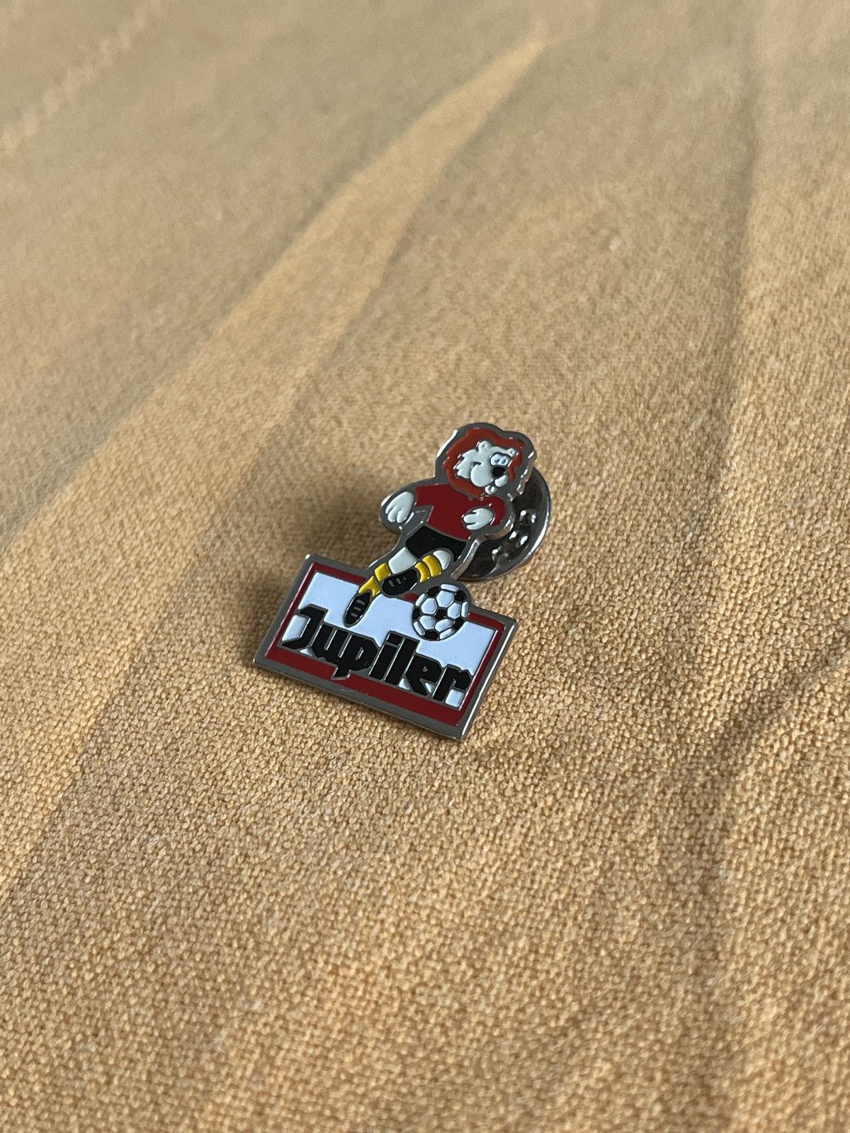 Drink Beer Save Water × Vintage Jupiler vintage pin Size ONE SIZE - 3 Thumbnail