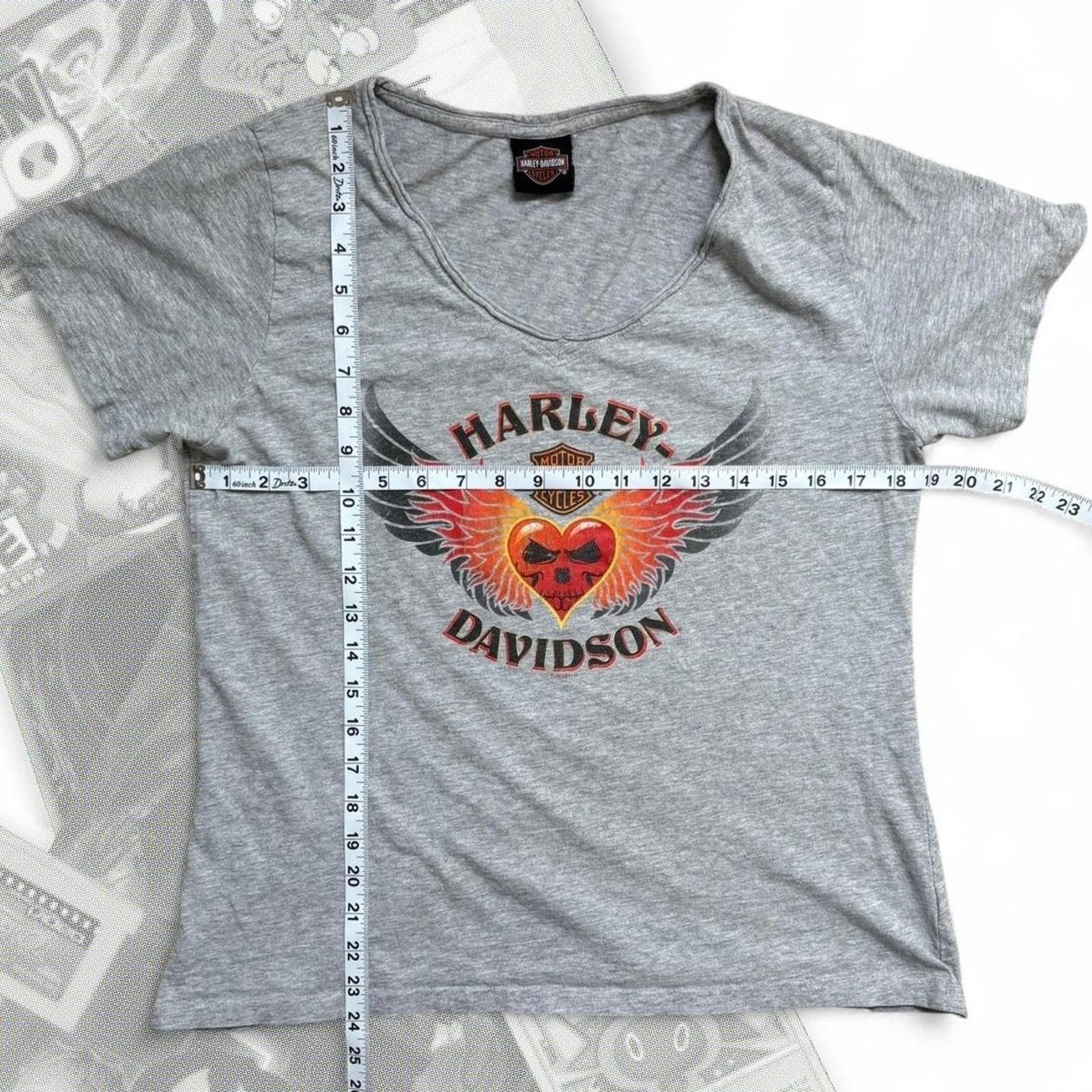 Harley Davidson Gray Harley Davidson Flaming Skull w/ Heart Graphic Top Size US M / EU 48-50 / 2 - 6 Thumbnail