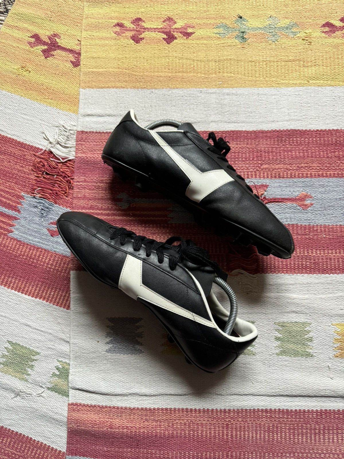 Genuine Leather Bobby Charlton FC Manchester United Gold Flag Leather Boots Size US 9 / EU 42 - 3 Thumbnail
